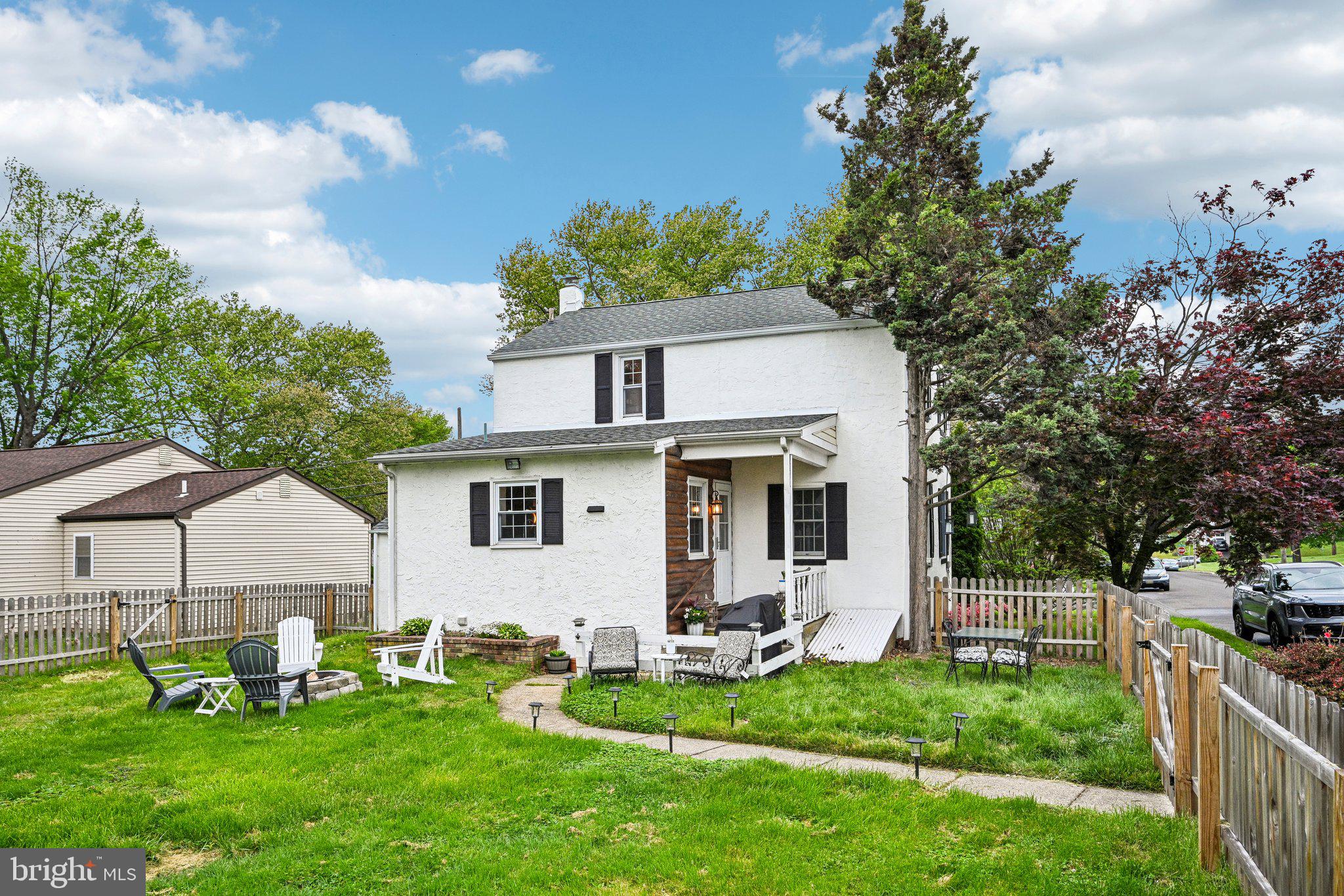 WILLOW GROVE - Residential