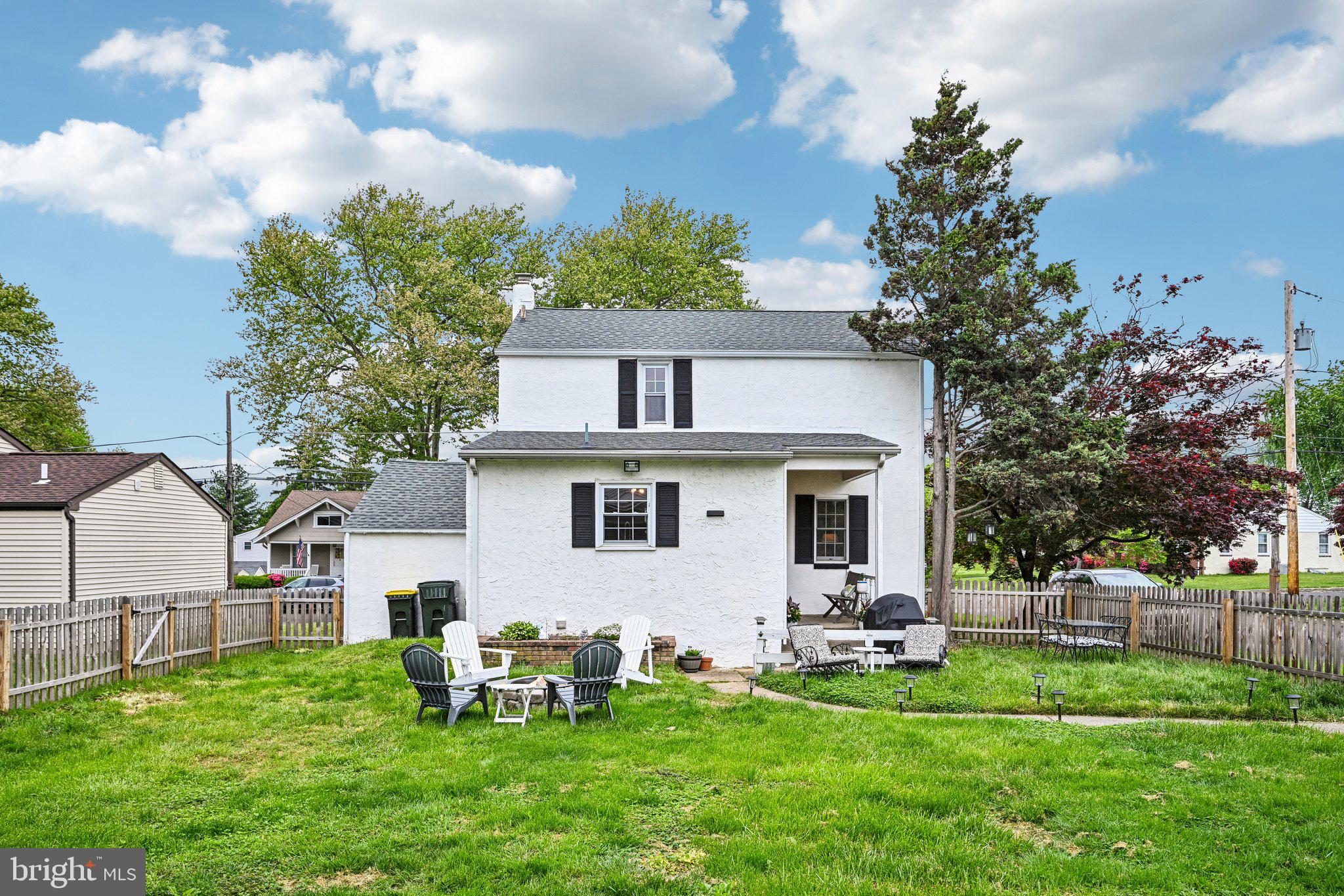 WILLOW GROVE - Residential