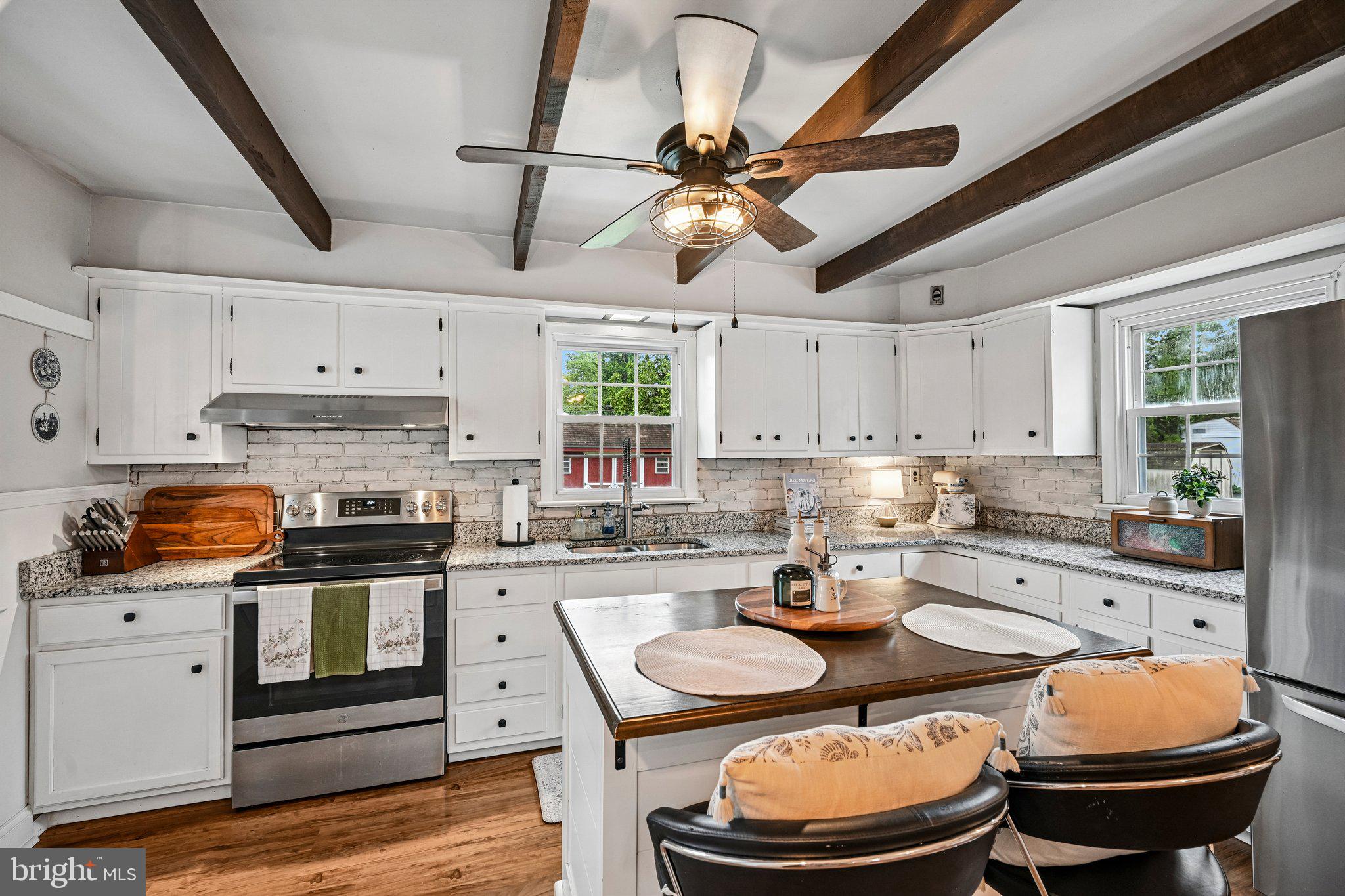 WILLOW GROVE - Residential
