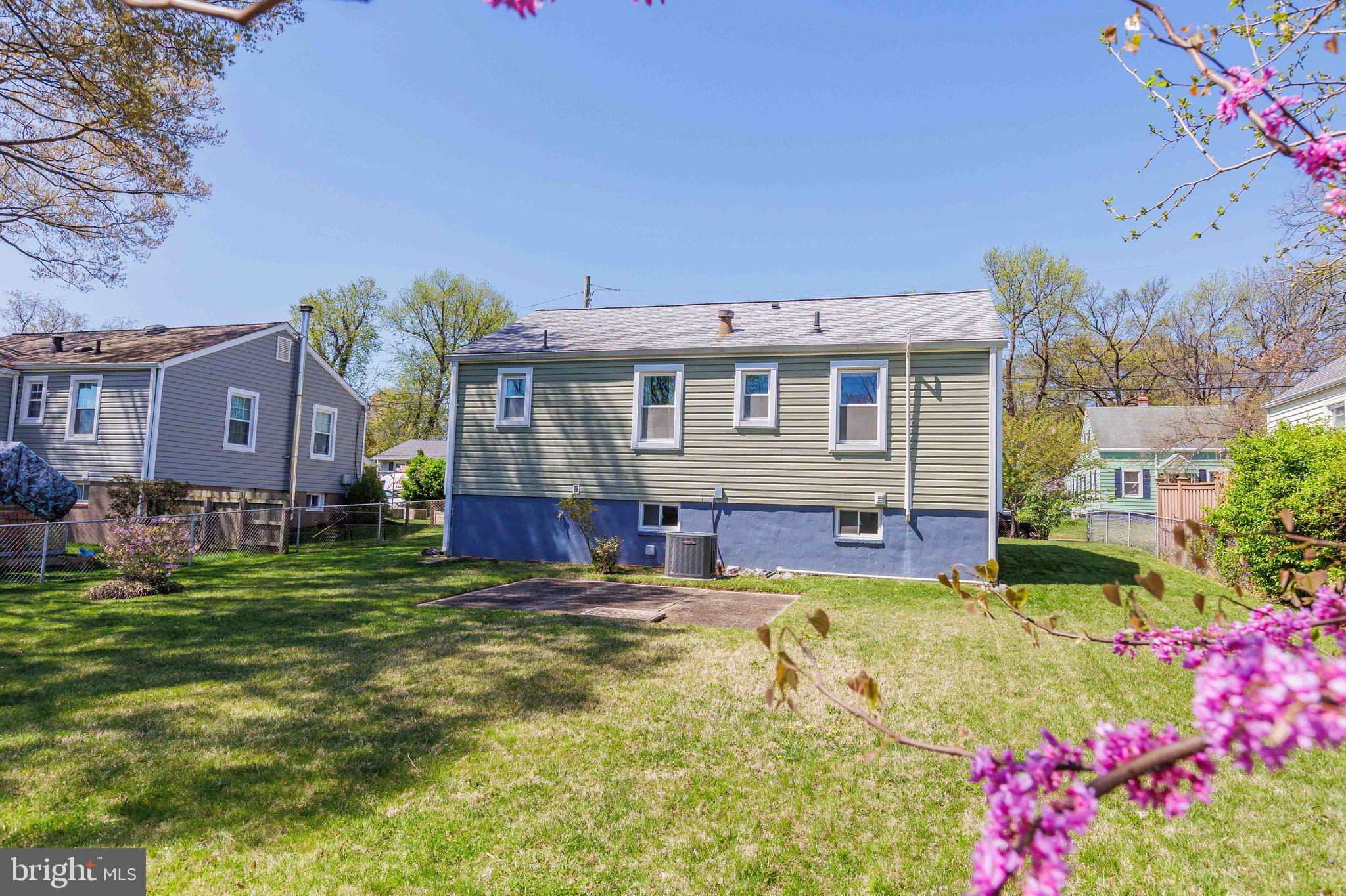 LOCUST SPRINGS - Residential