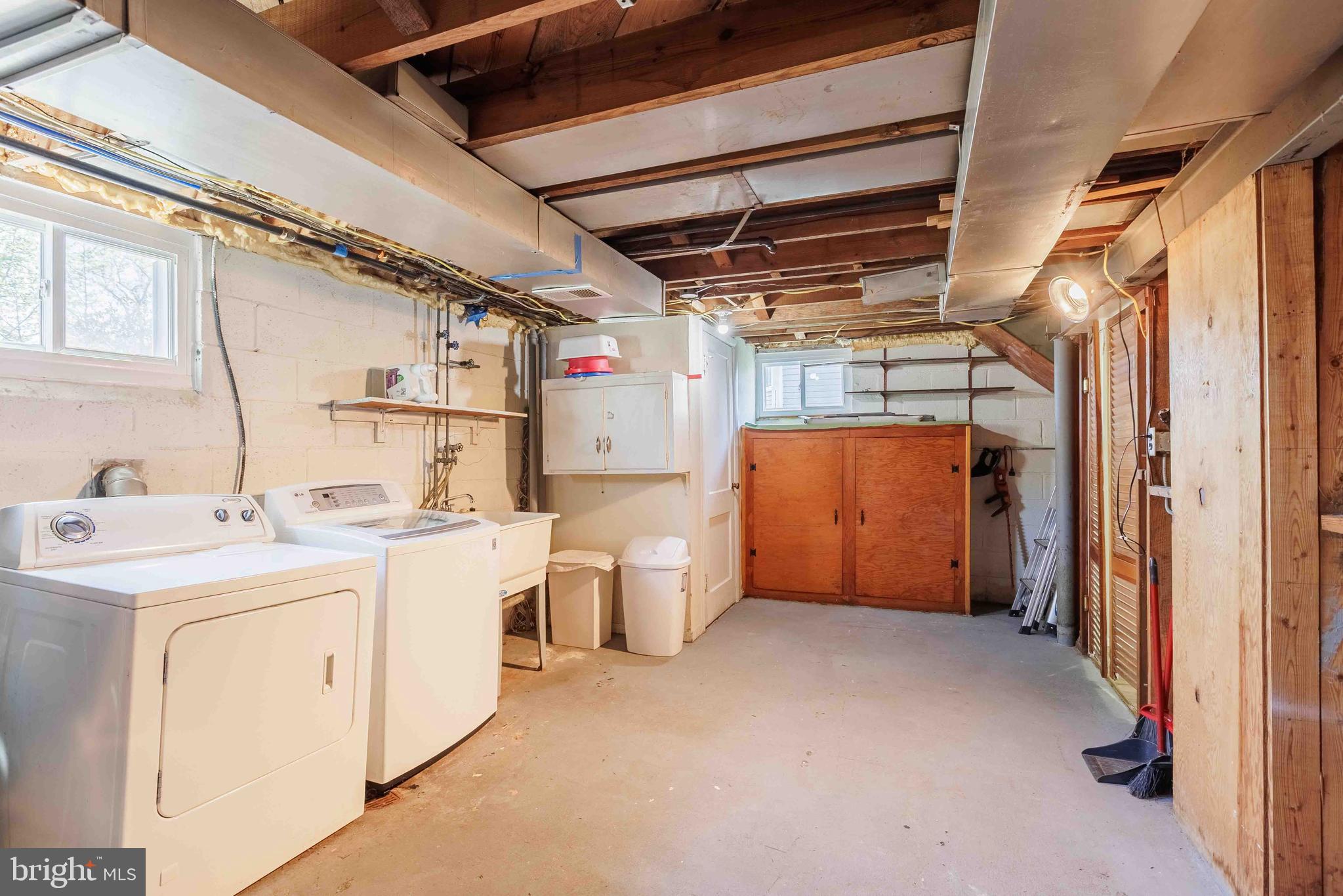 LOCUST SPRINGS - Residential