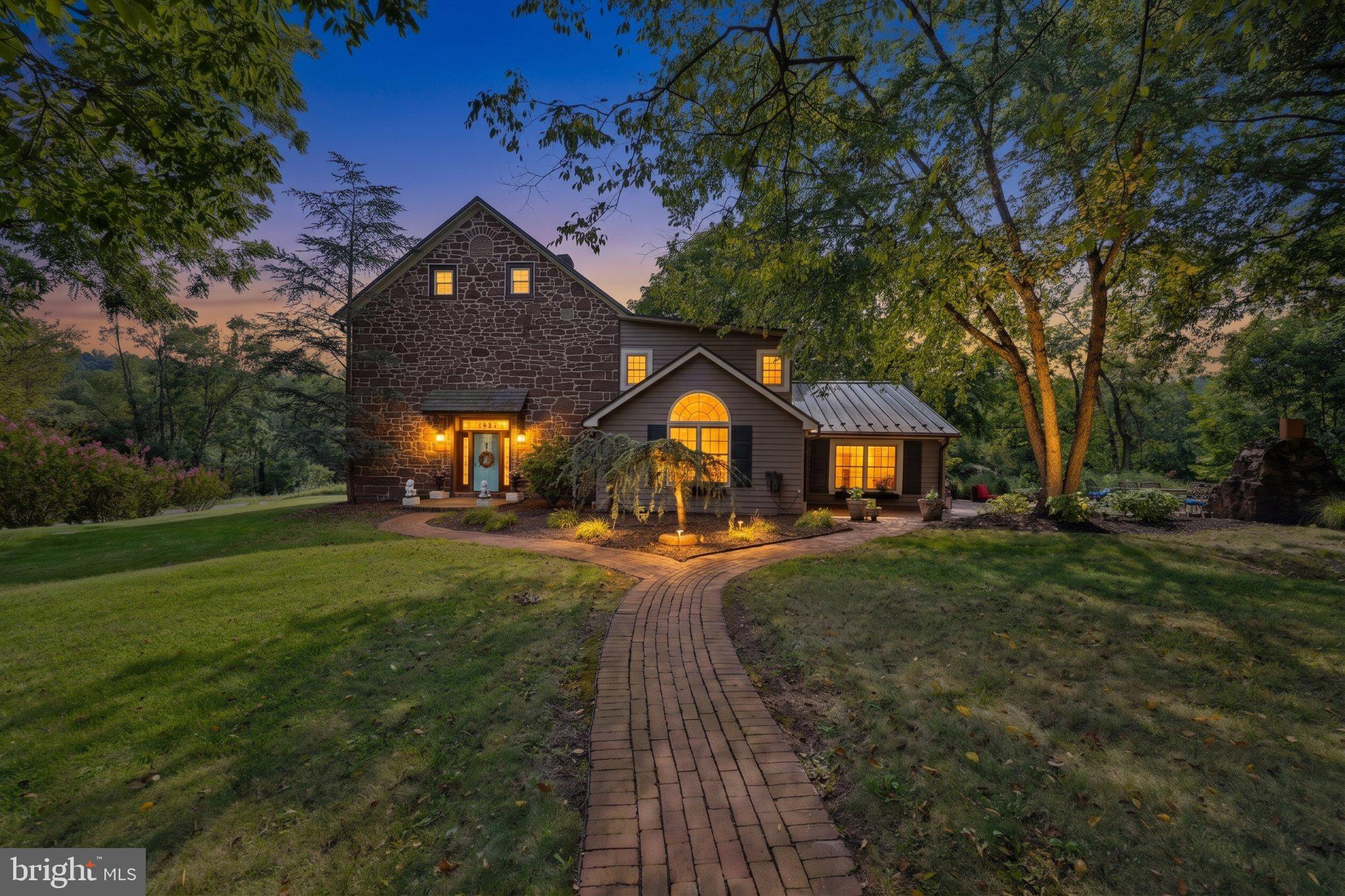 741 WYNDAMERE ROAD