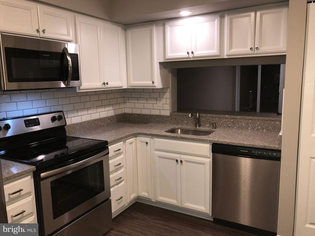 RIVERSIDE - Residential