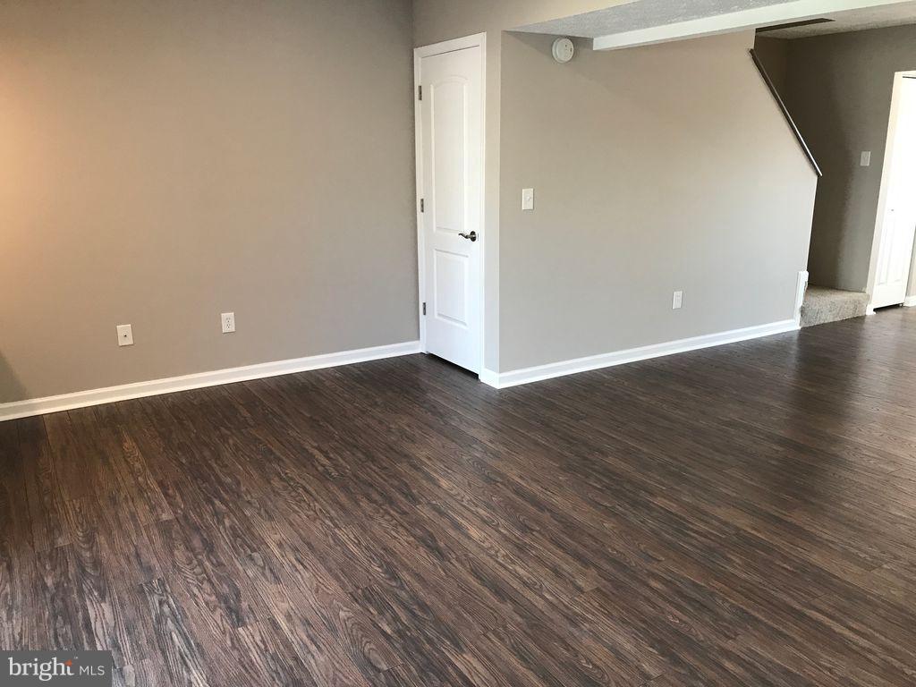 RIVERSIDE - Residential