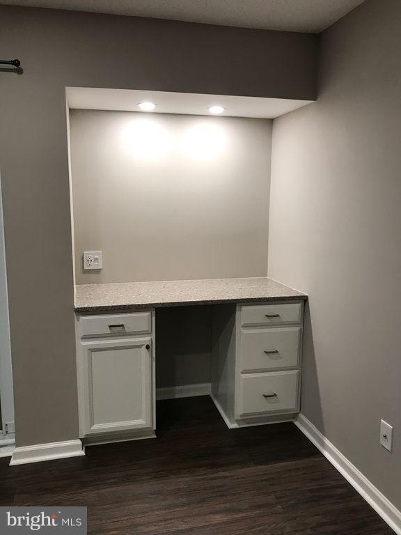 RIVERSIDE - Residential