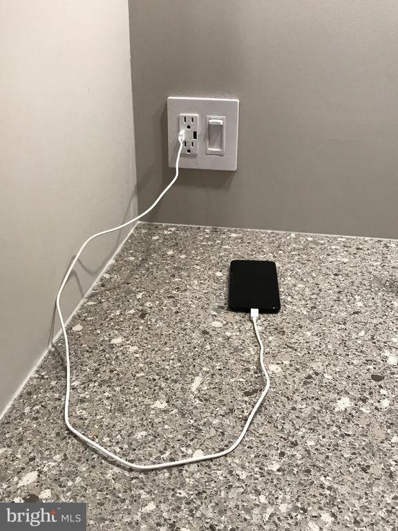 RIVERSIDE - Residential