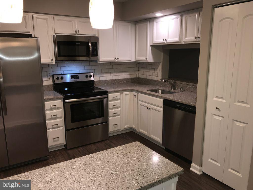 RIVERSIDE - Residential