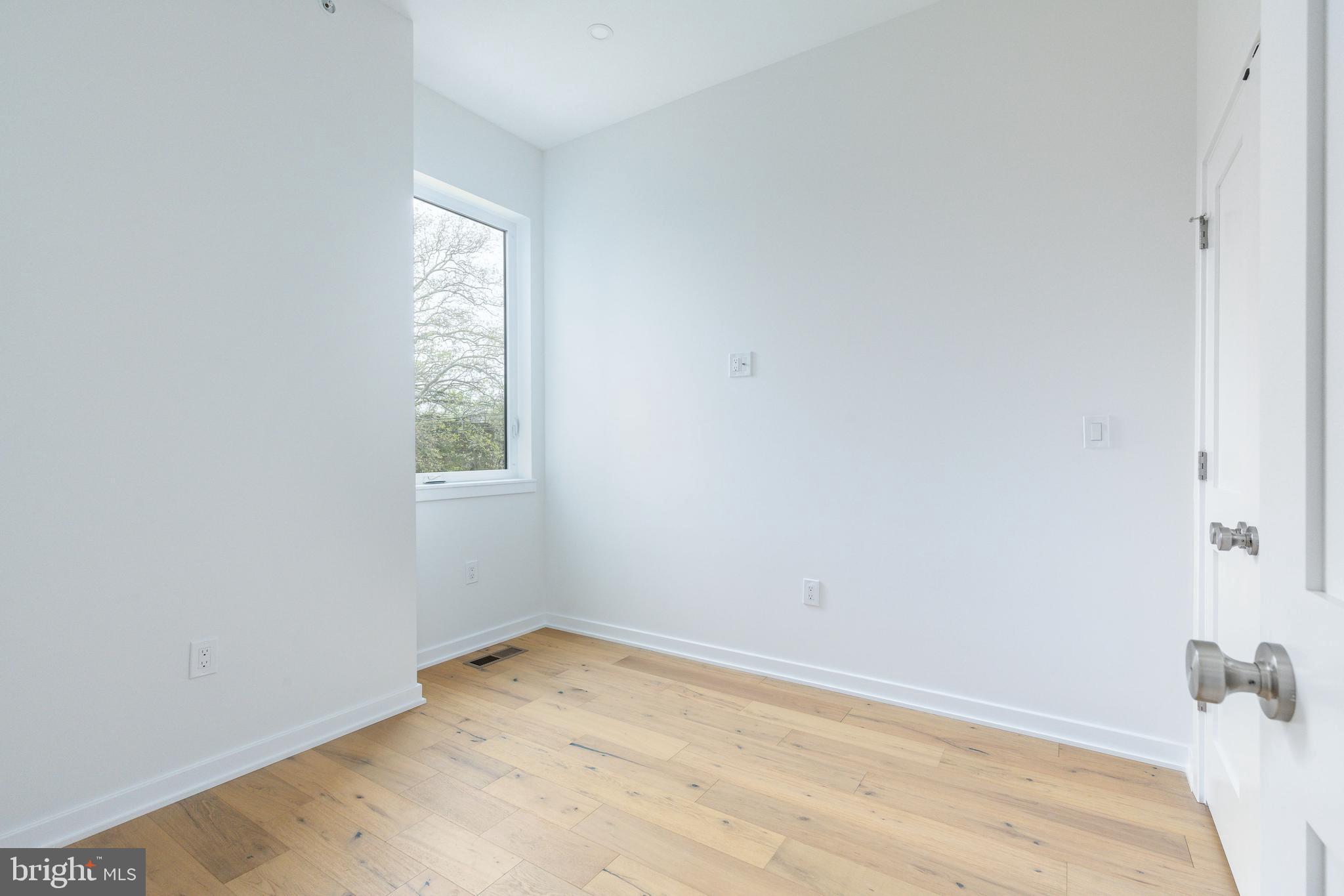 FAIRMOUNT - Residential