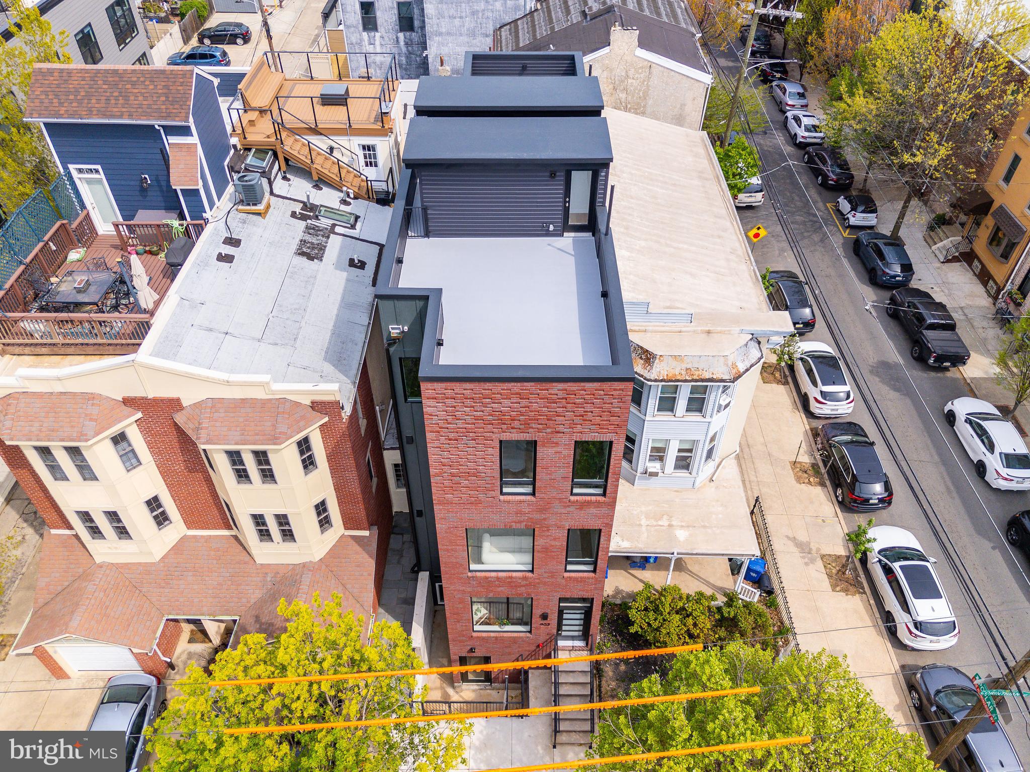 FAIRMOUNT - Residential