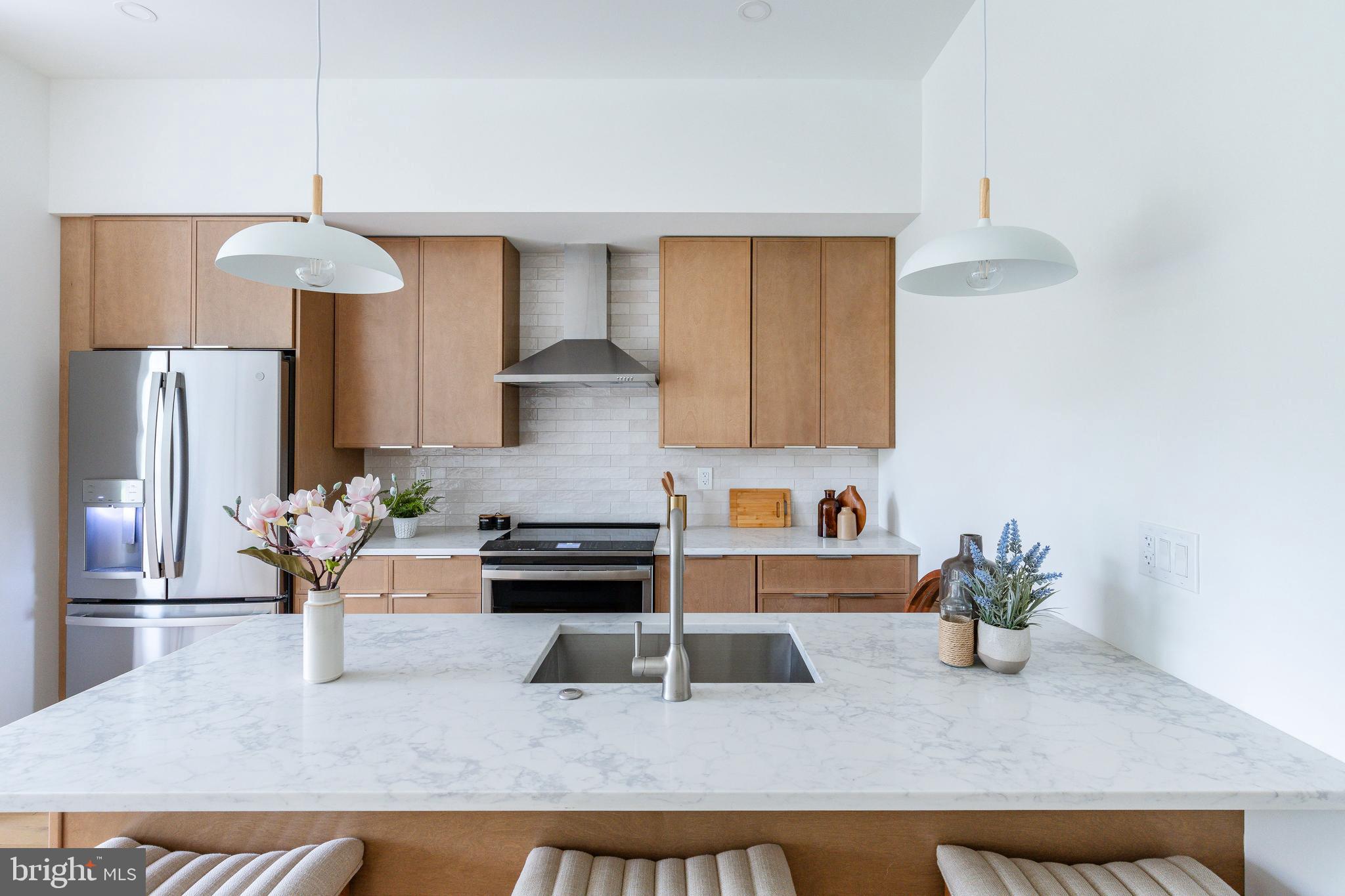 FAIRMOUNT - Residential