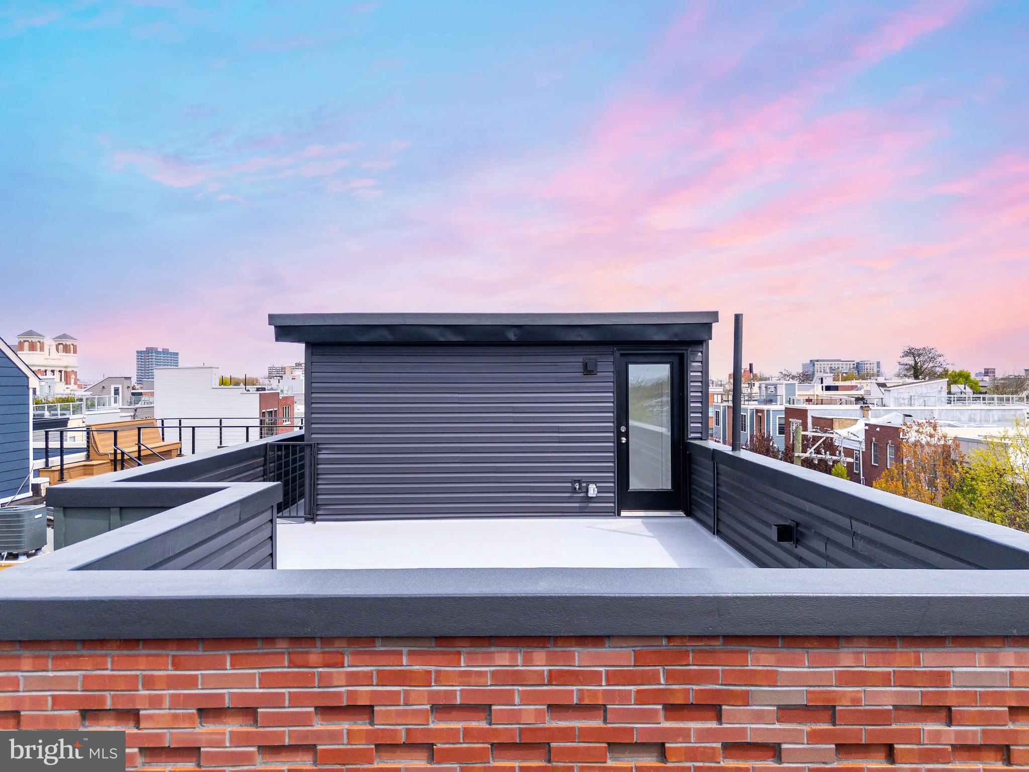 FAIRMOUNT - Residential