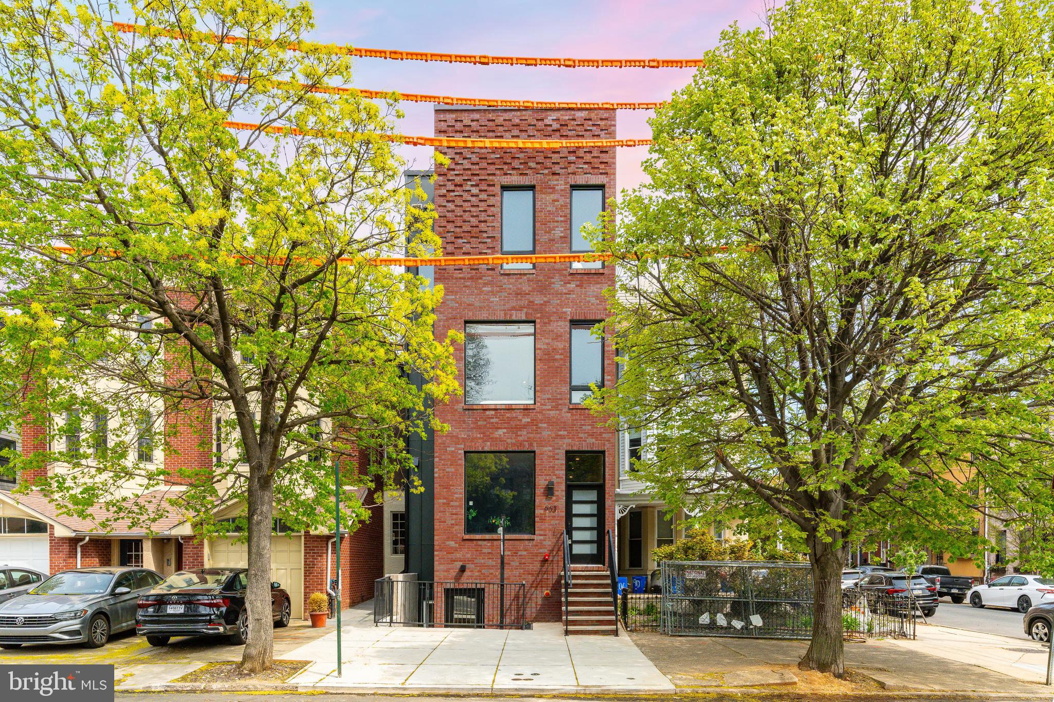 FAIRMOUNT - Residential