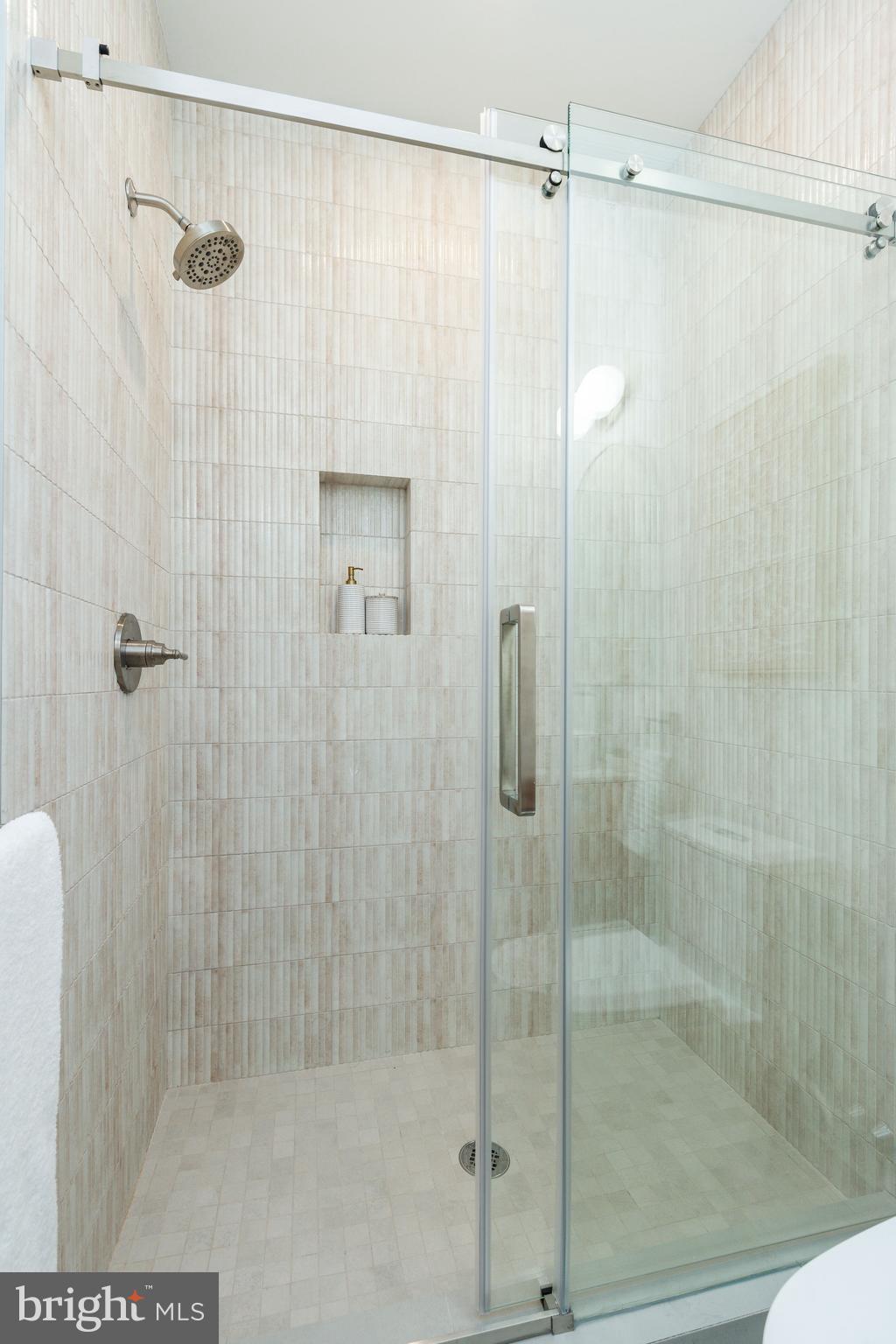 FAIRMOUNT - Residential