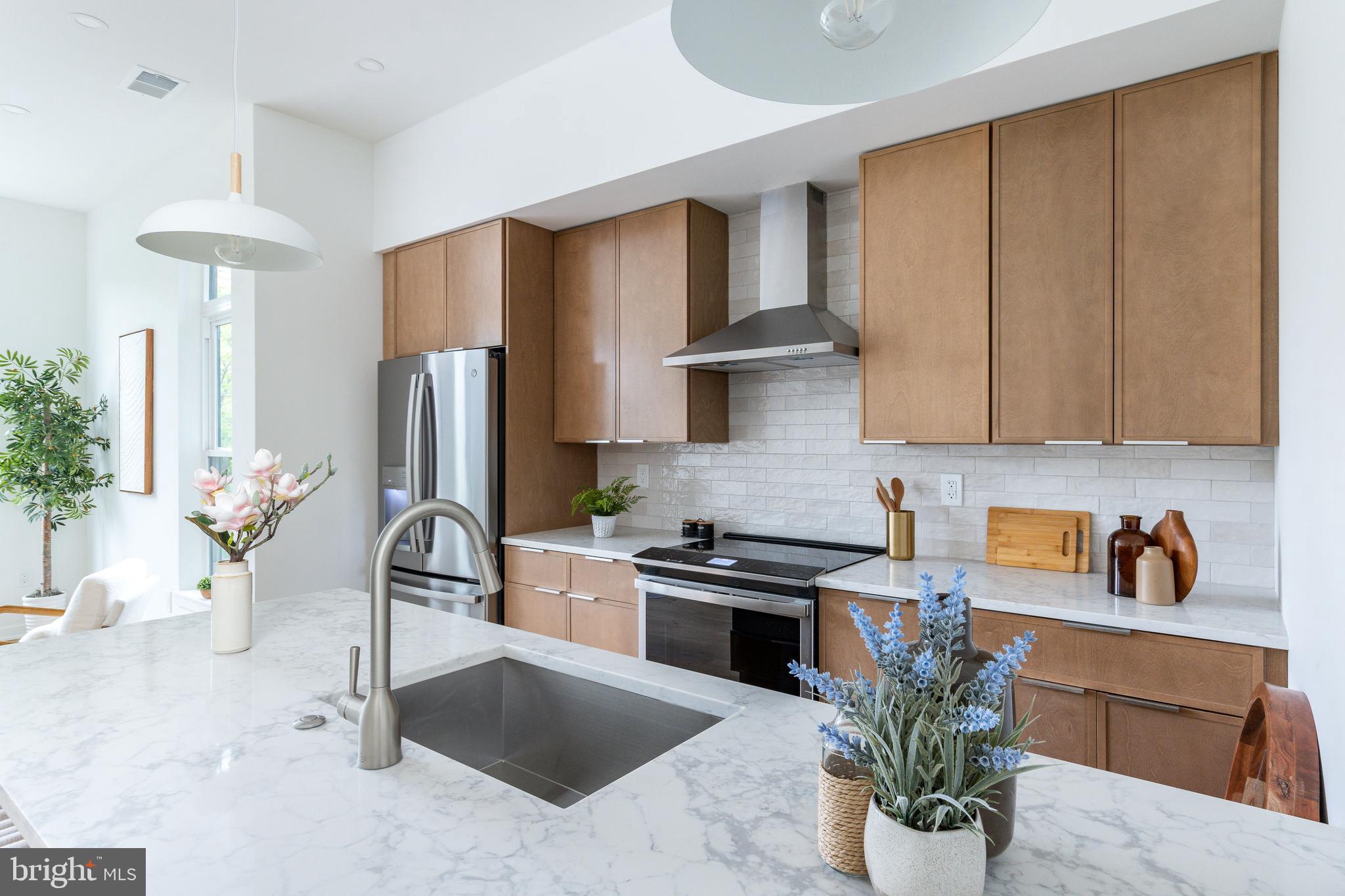 FAIRMOUNT - Residential