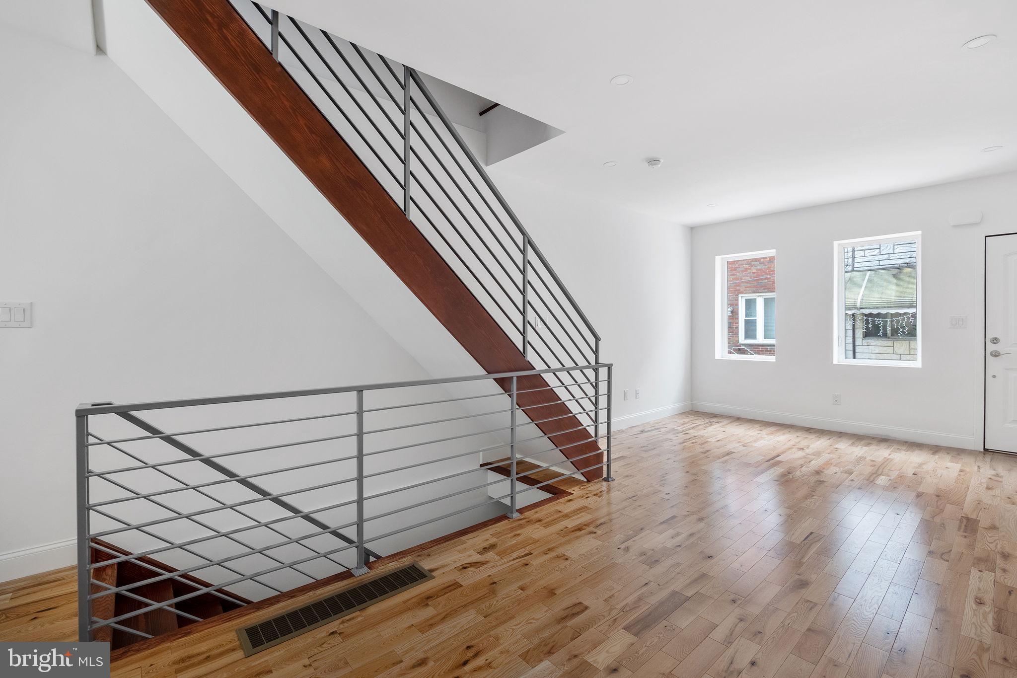 ITALIAN MARKET - Residential