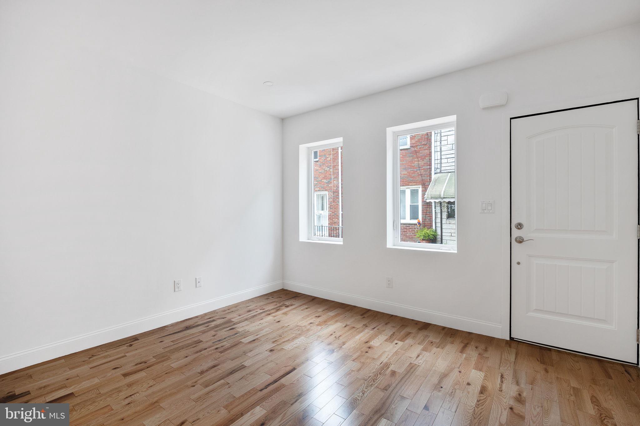 ITALIAN MARKET - Residential