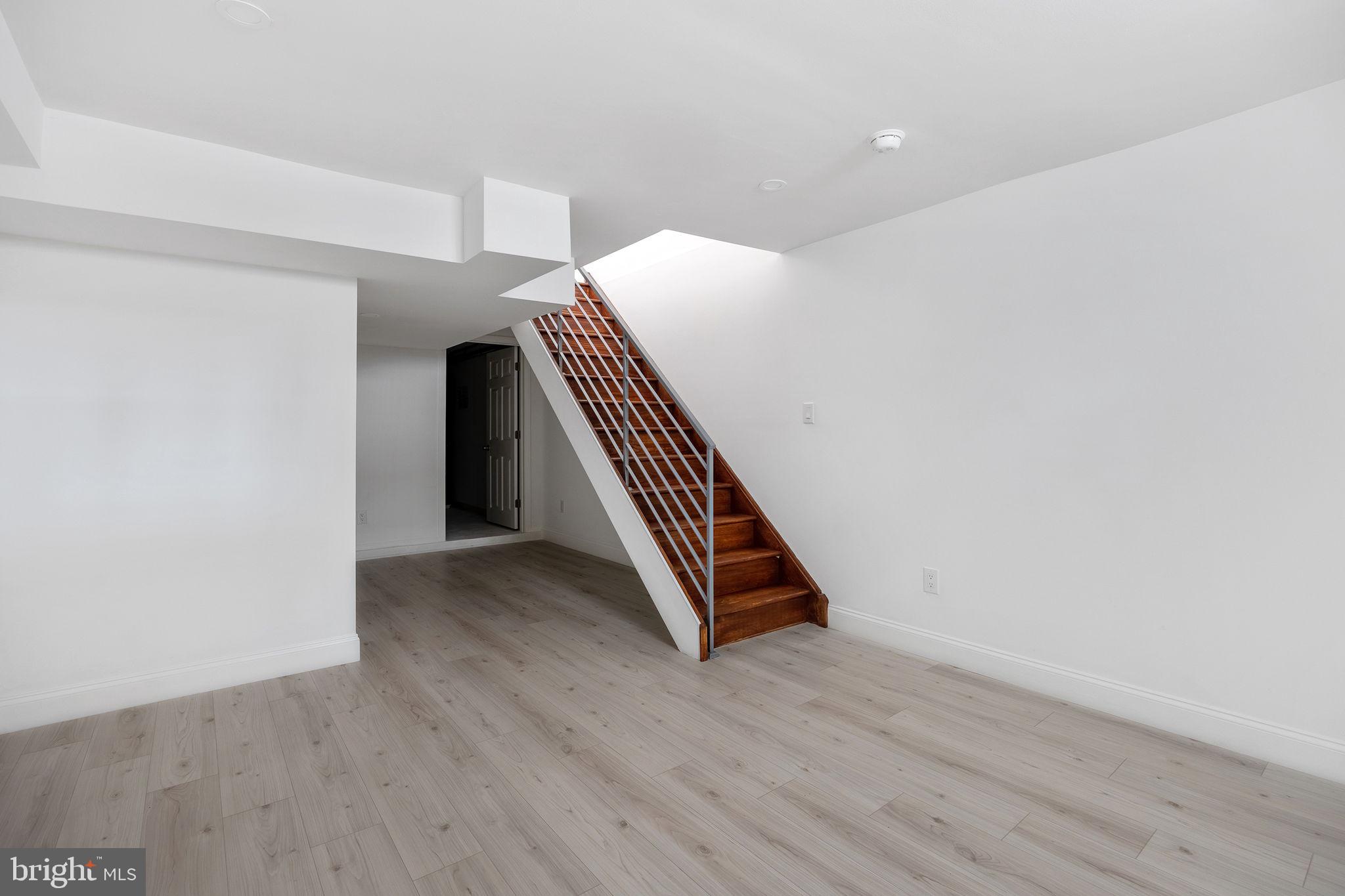 ITALIAN MARKET - Residential