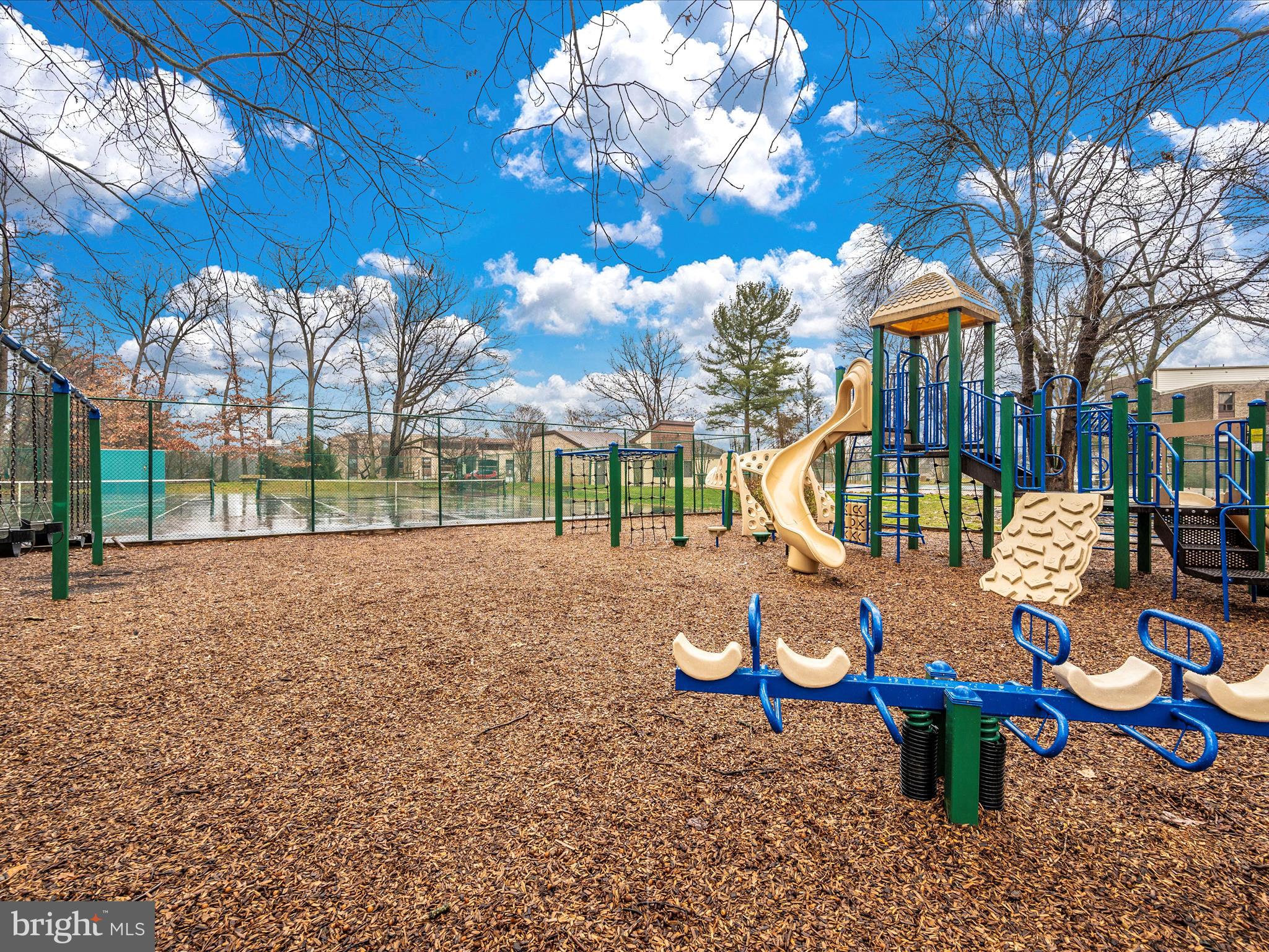 HYDE PARK - Residential