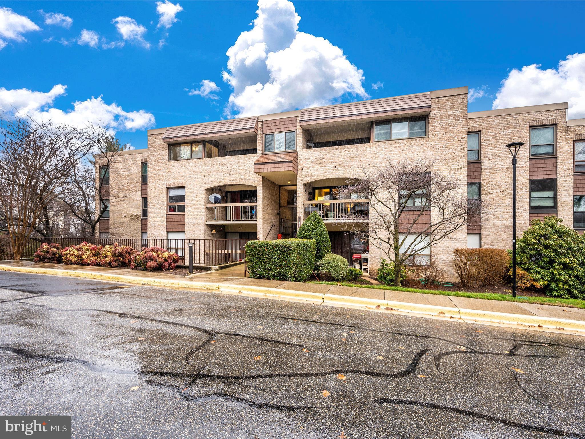 HYDE PARK - Residential