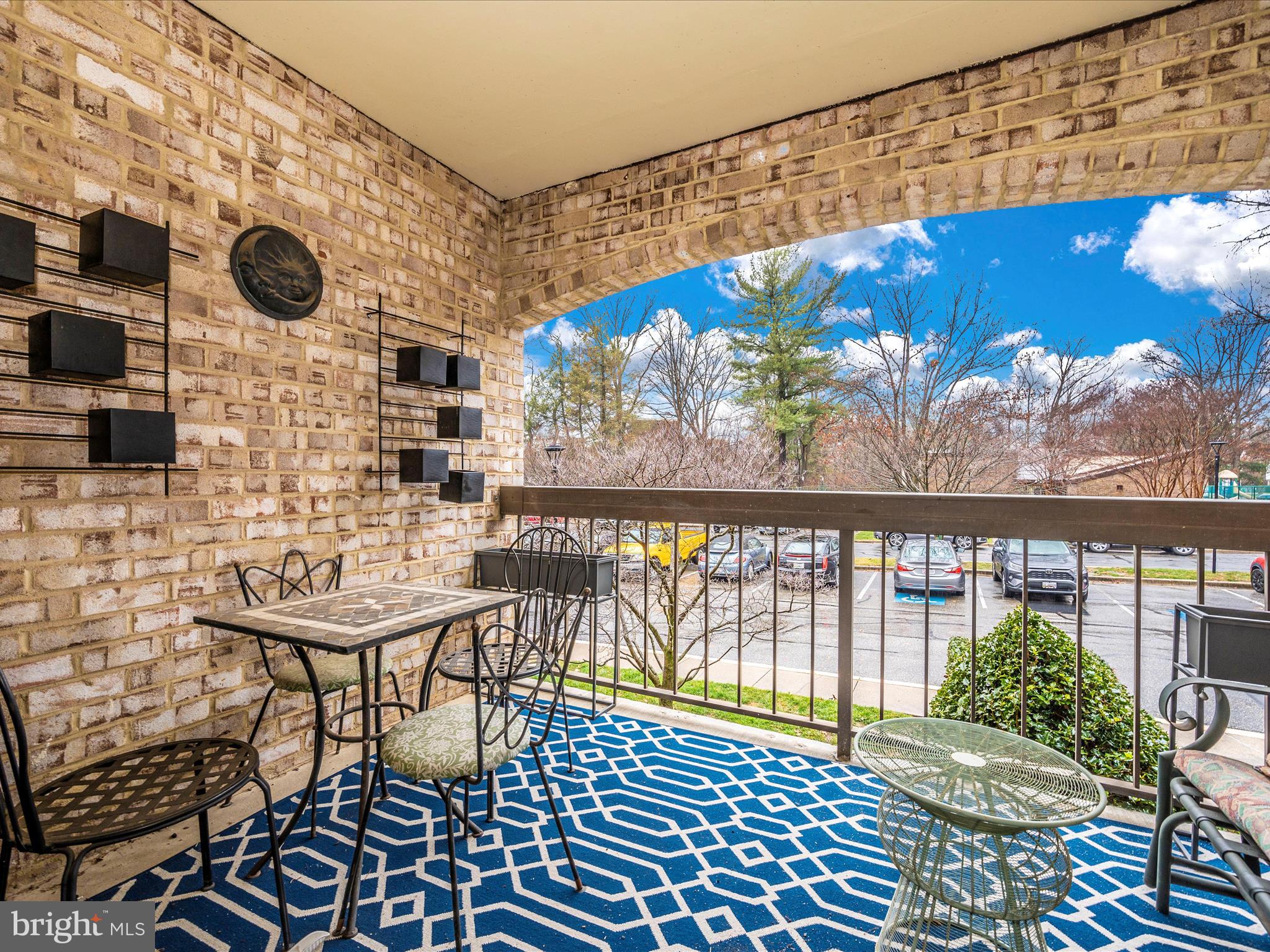 HYDE PARK - Residential