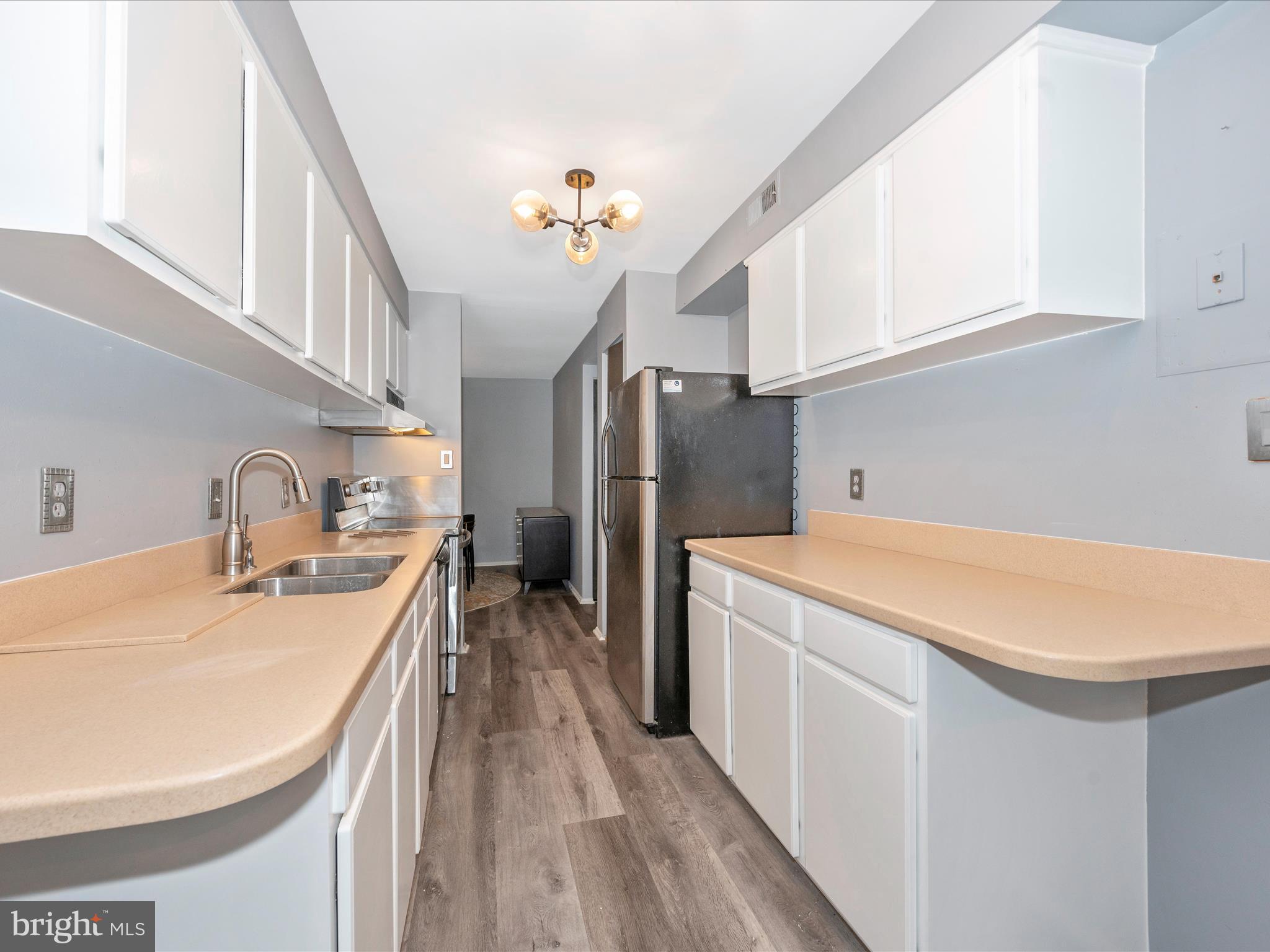 HYDE PARK - Residential