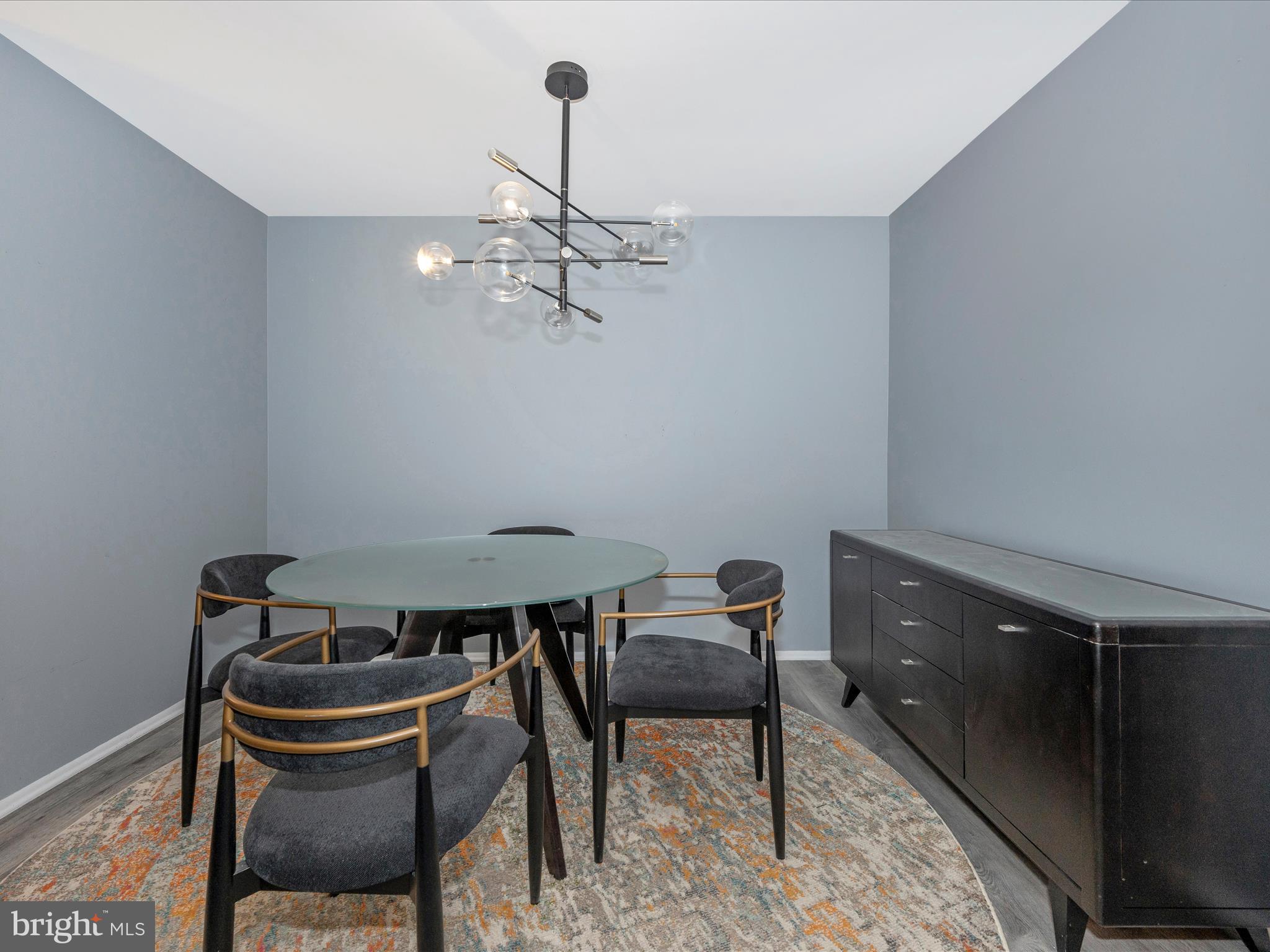 HYDE PARK - Residential