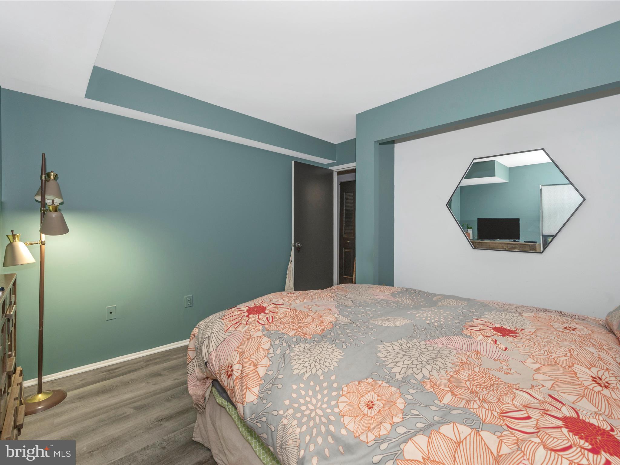 HYDE PARK - Residential