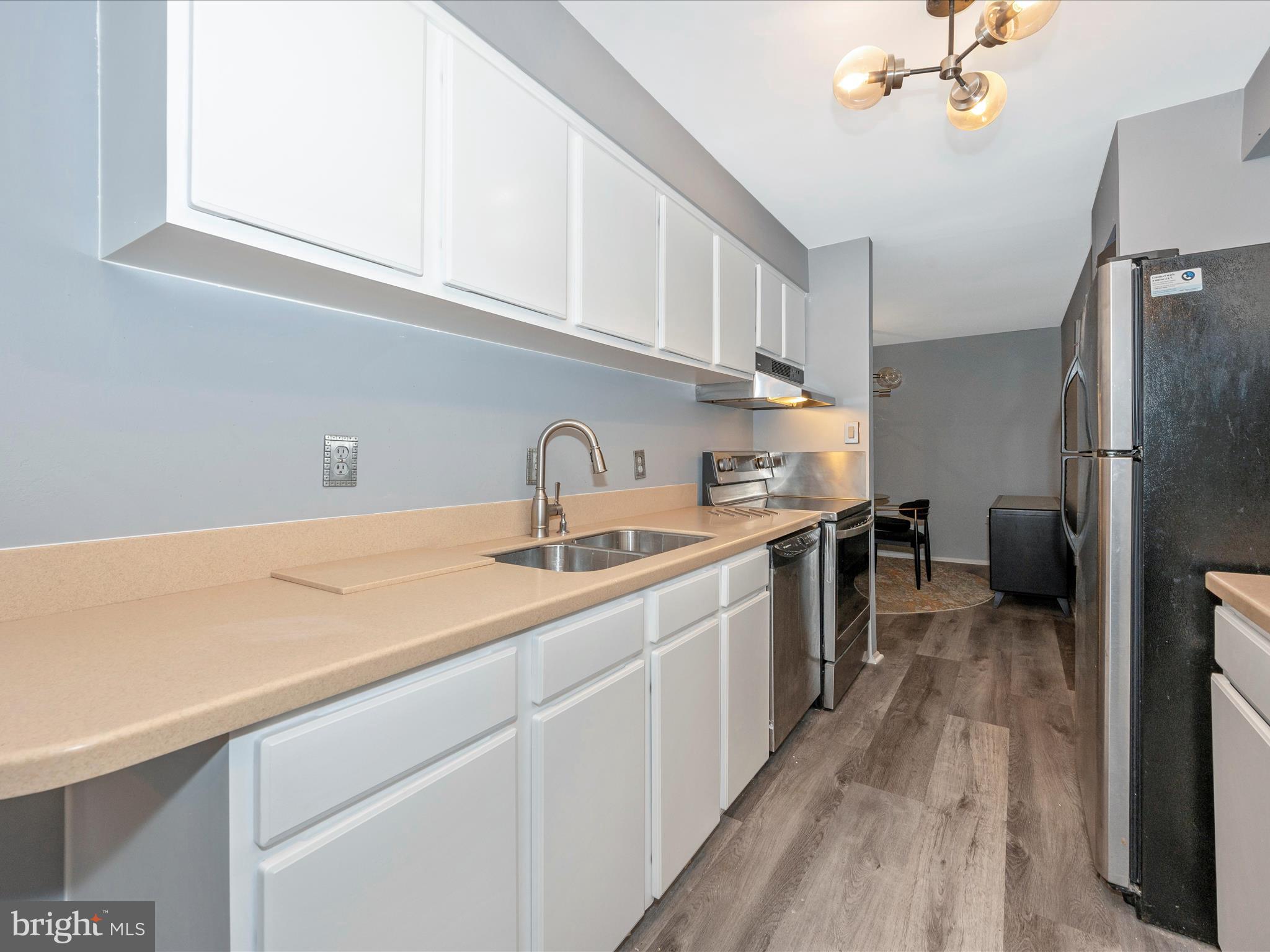 HYDE PARK - Residential