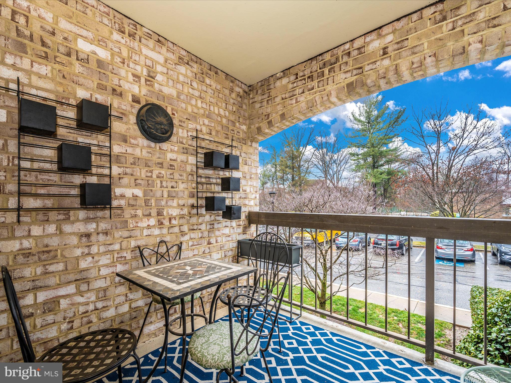 HYDE PARK - Residential