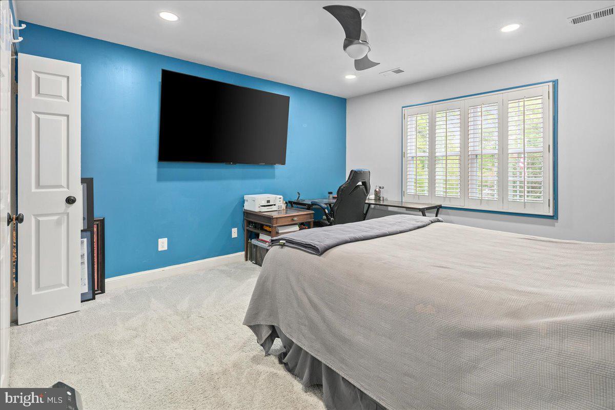 MT VERNON ON THE POTOMAC - Residential