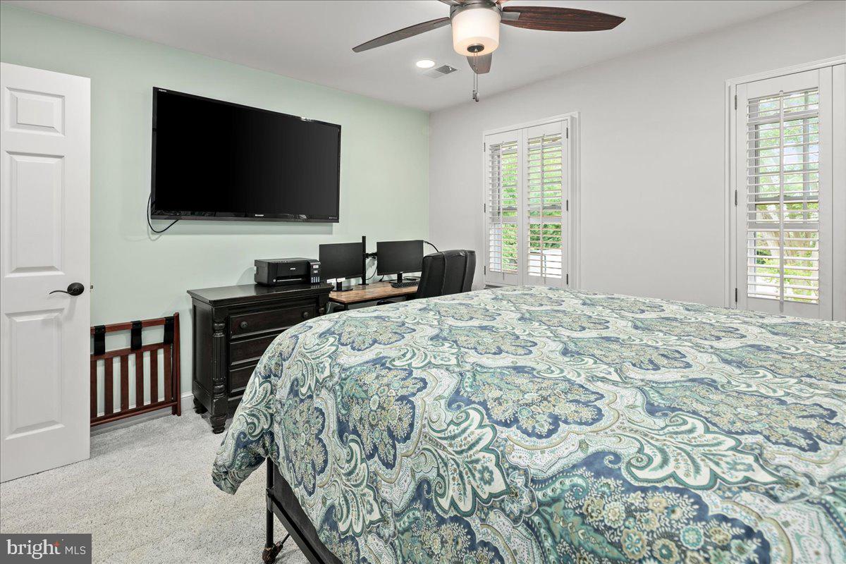 MT VERNON ON THE POTOMAC - Residential