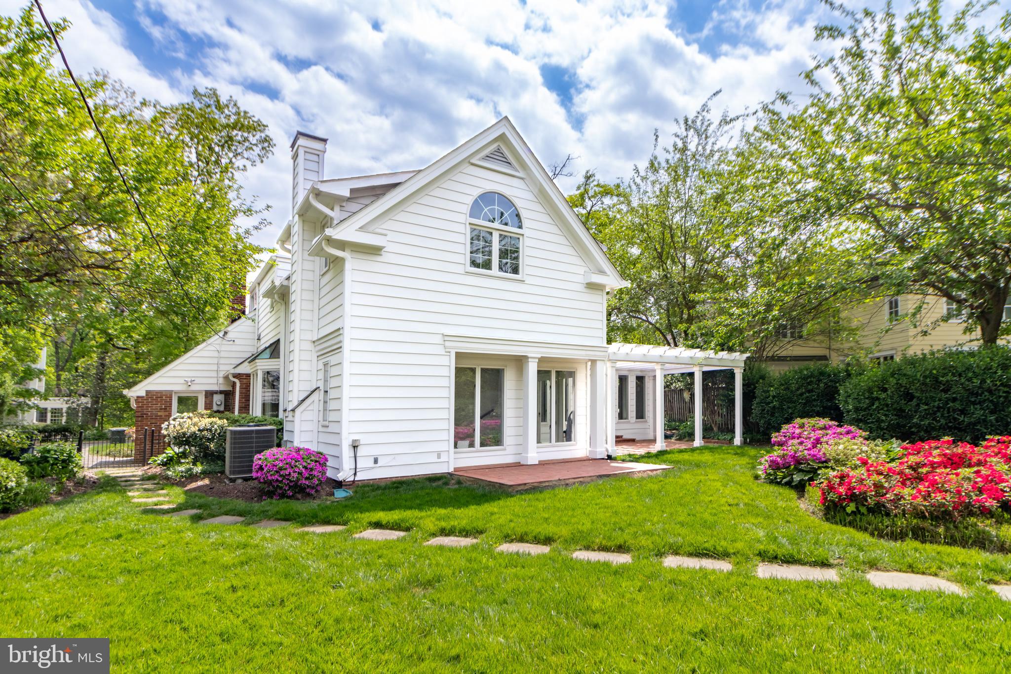 BEVERLY HILLS - Residential