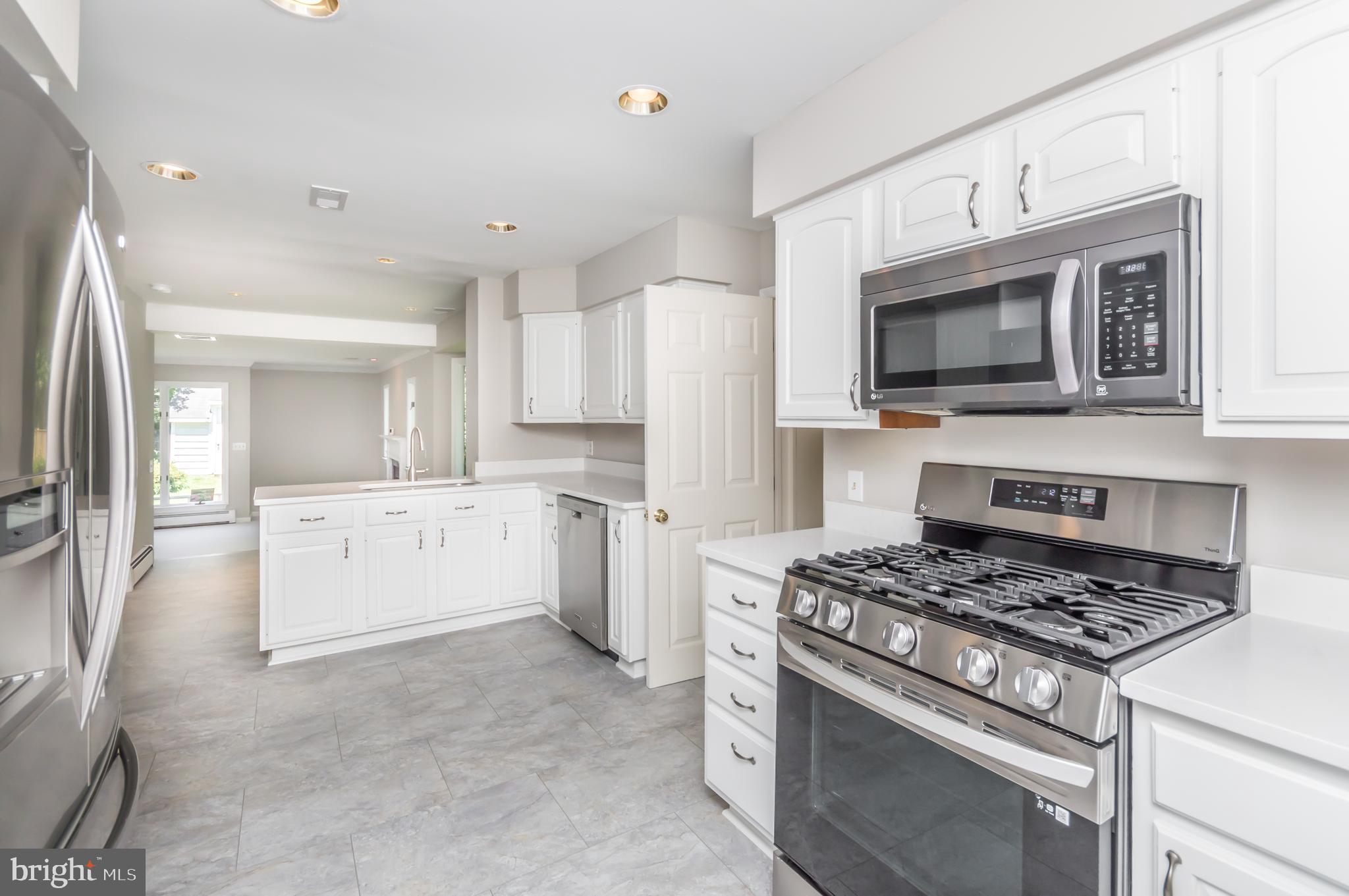 BEVERLY HILLS - Residential