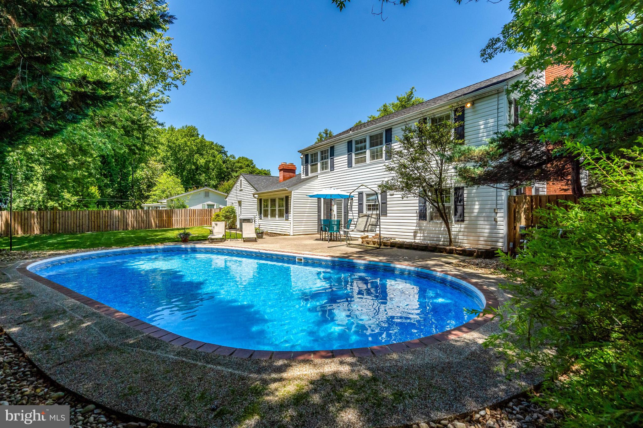 13042 MAPLE VIEW LANE