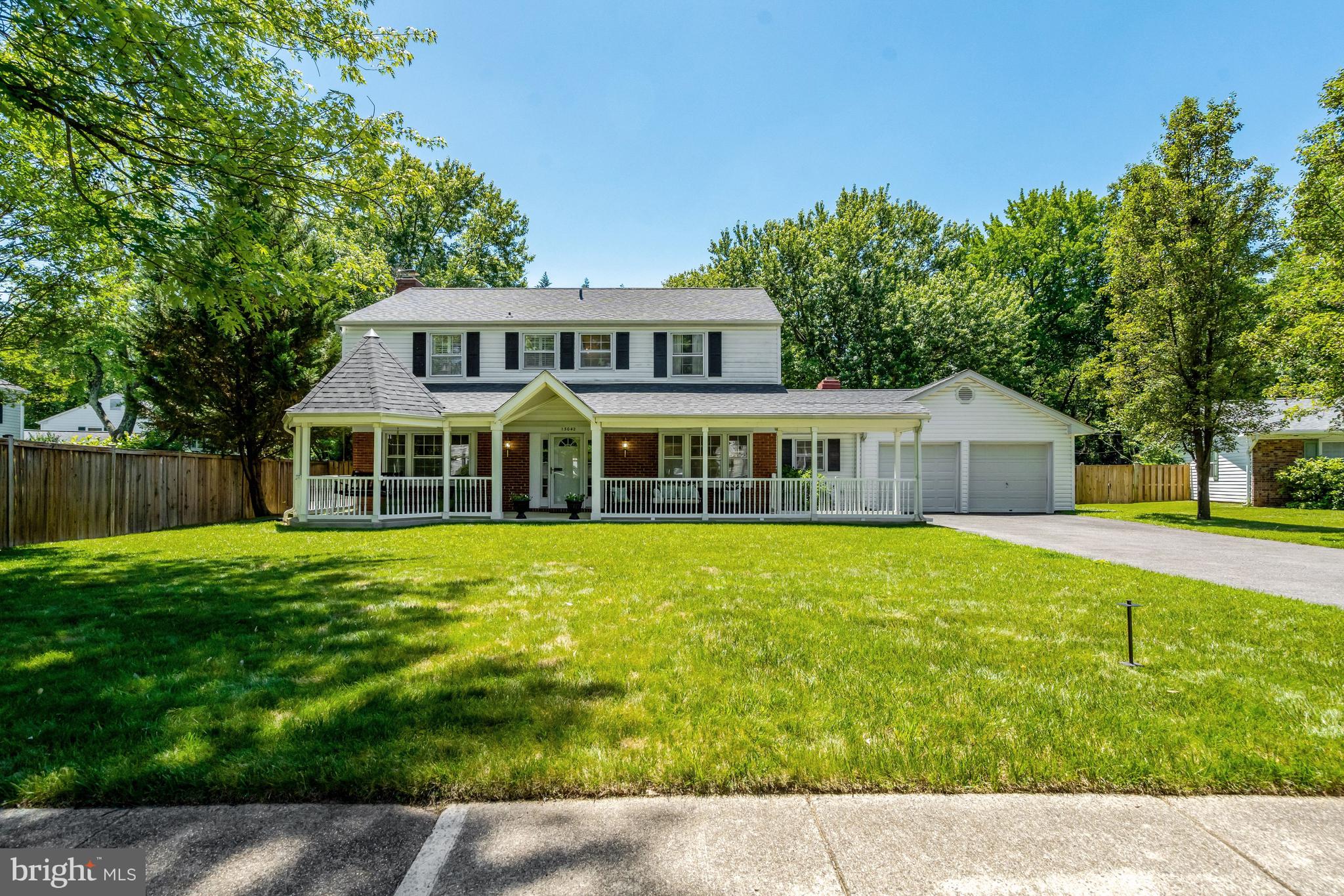 13042 MAPLE VIEW LANE
