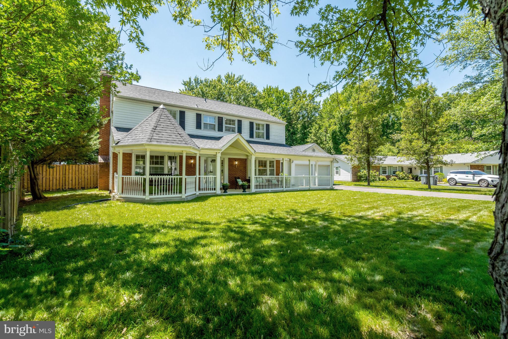 13042 MAPLE VIEW LANE