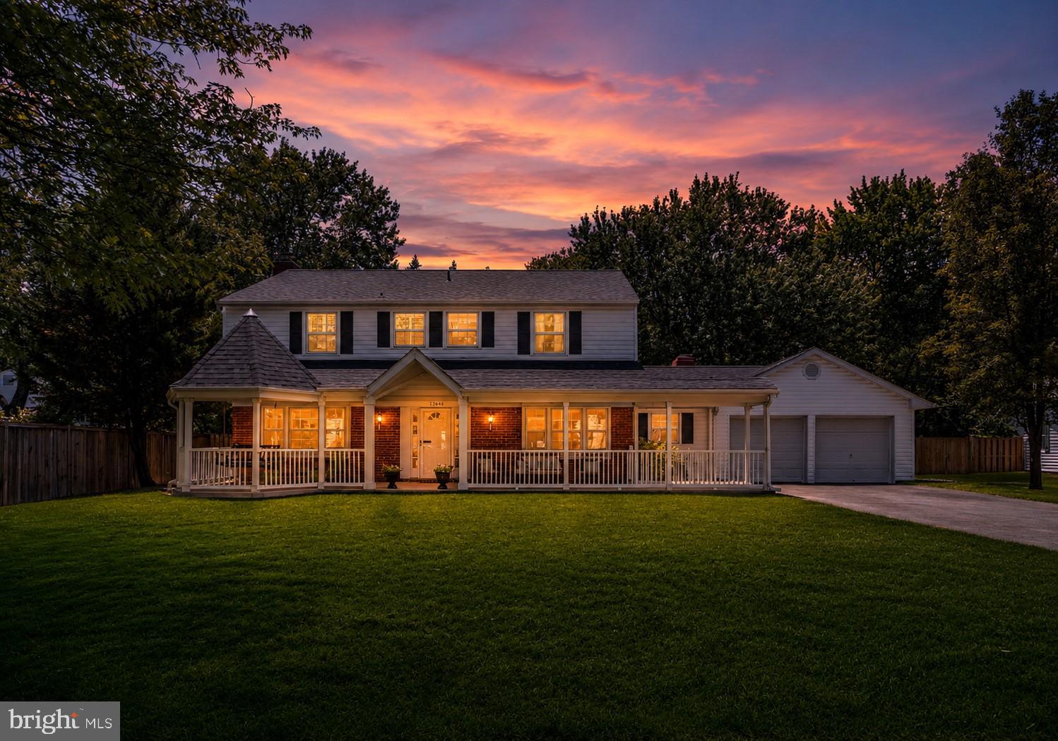 13042 MAPLE VIEW LANE
