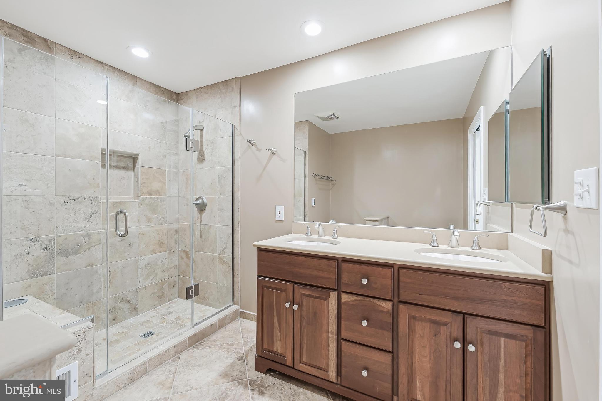 BEDFORDSHIRE - Residential