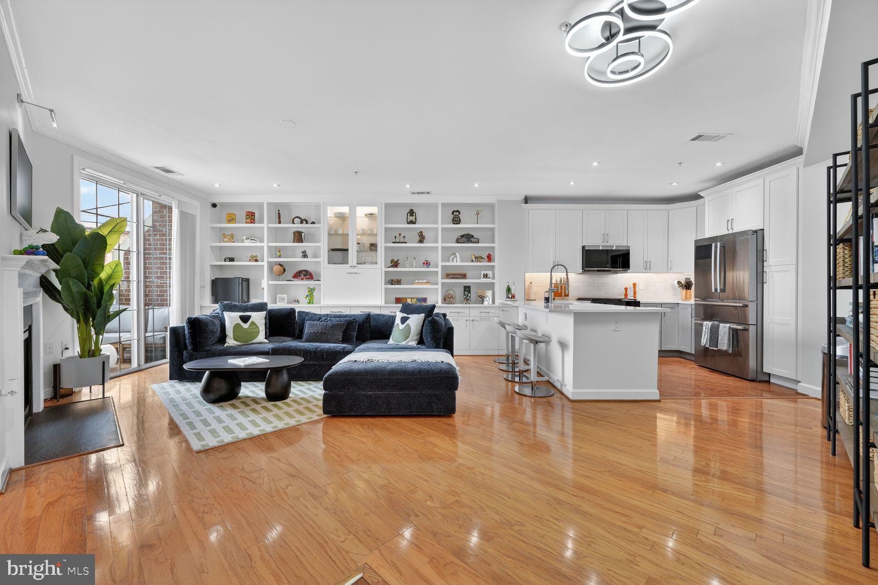 400 CAMERON STATION BOULEVARD 421