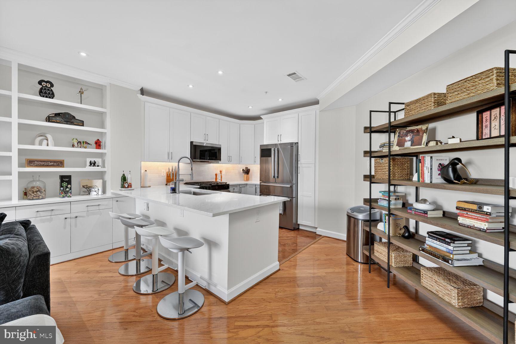 400 CAMERON STATION BOULEVARD 421