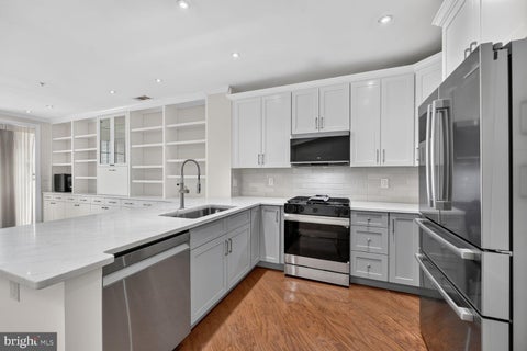 Photo of 400 Cameron Station Boulevard #421, ALEXANDRIA, VA 22304 (MLS # VAAX2065816)