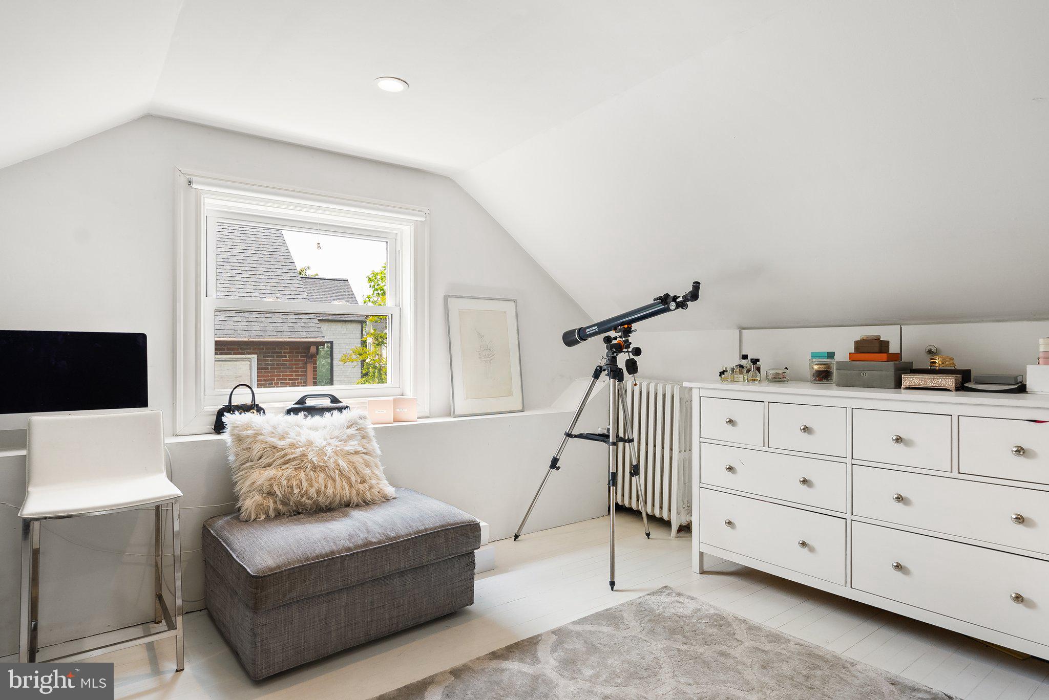 CHEVY CHASE - Residential