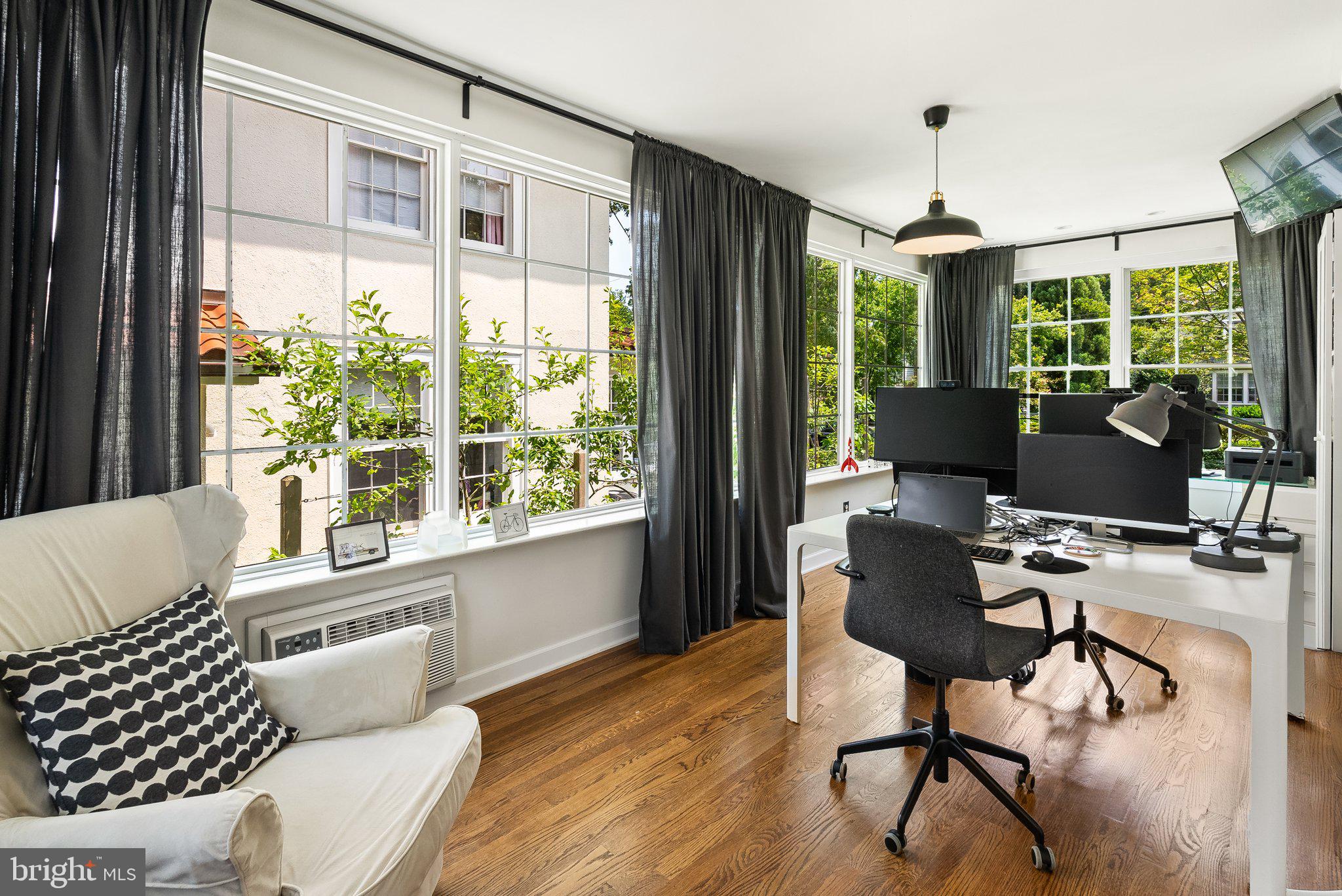 CHEVY CHASE - Residential