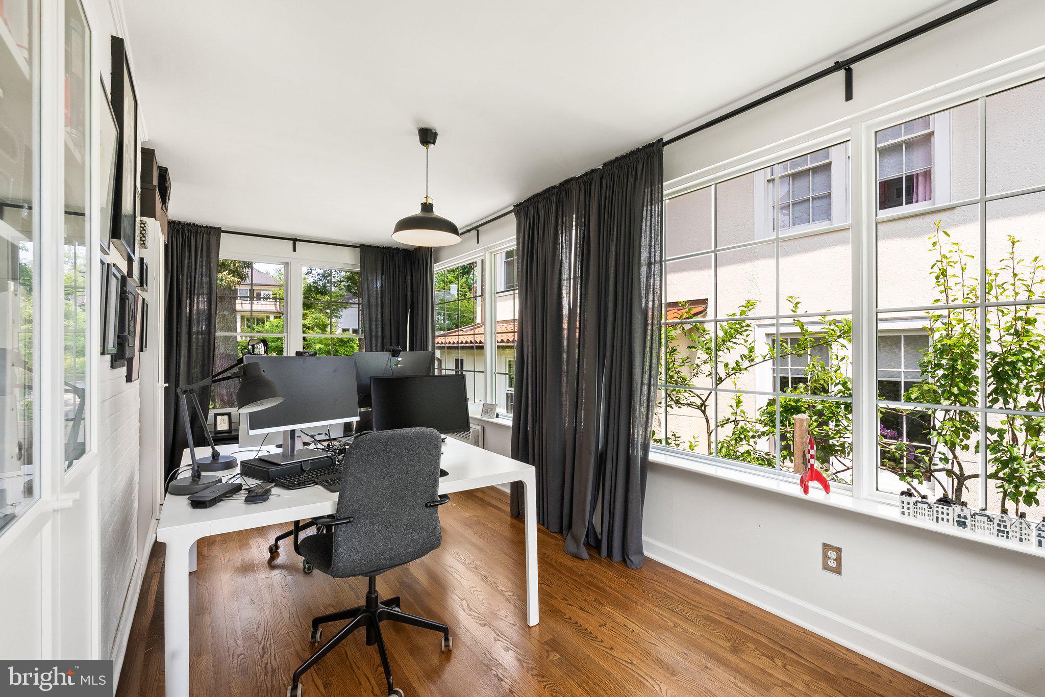 CHEVY CHASE - Residential