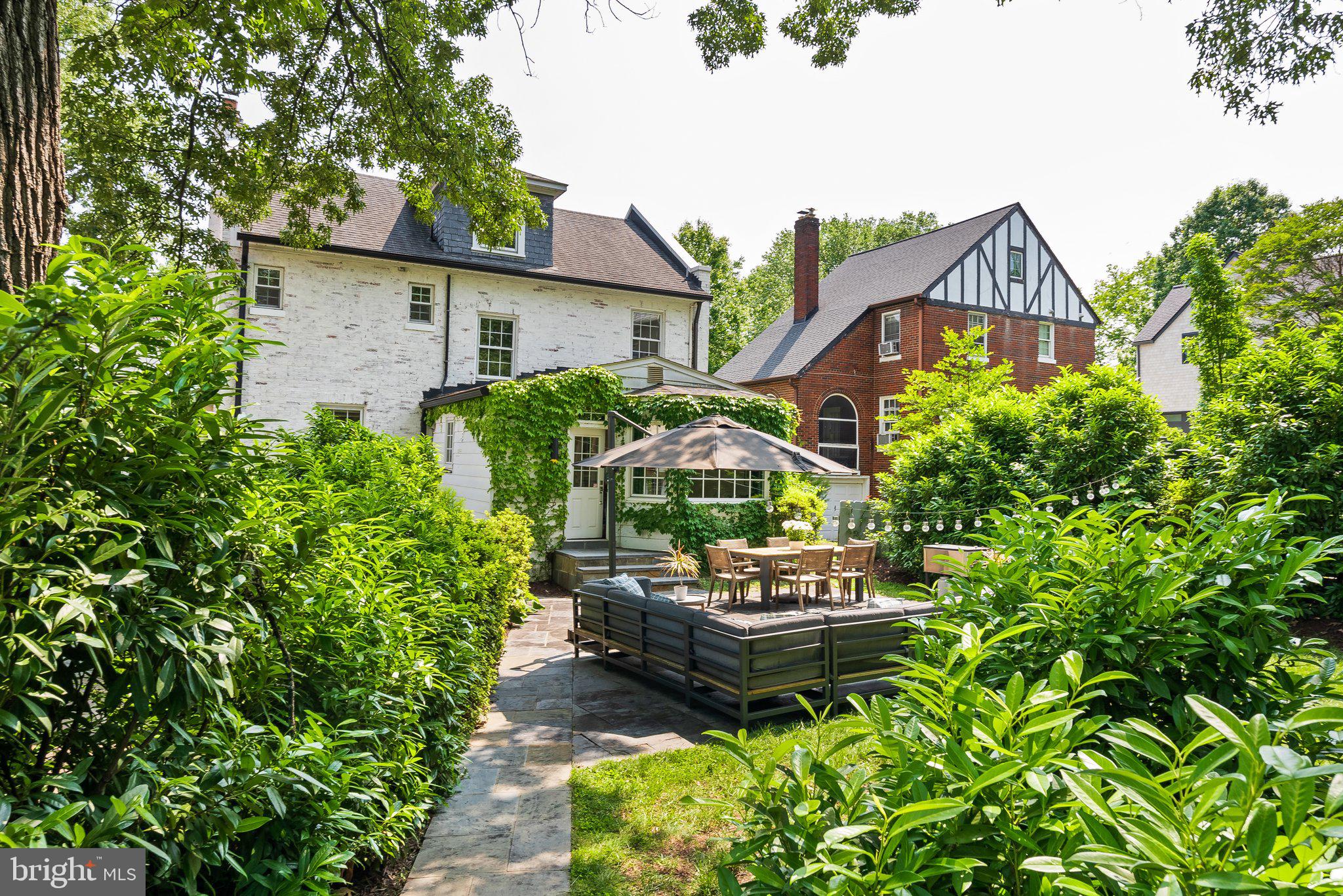 CHEVY CHASE - Residential