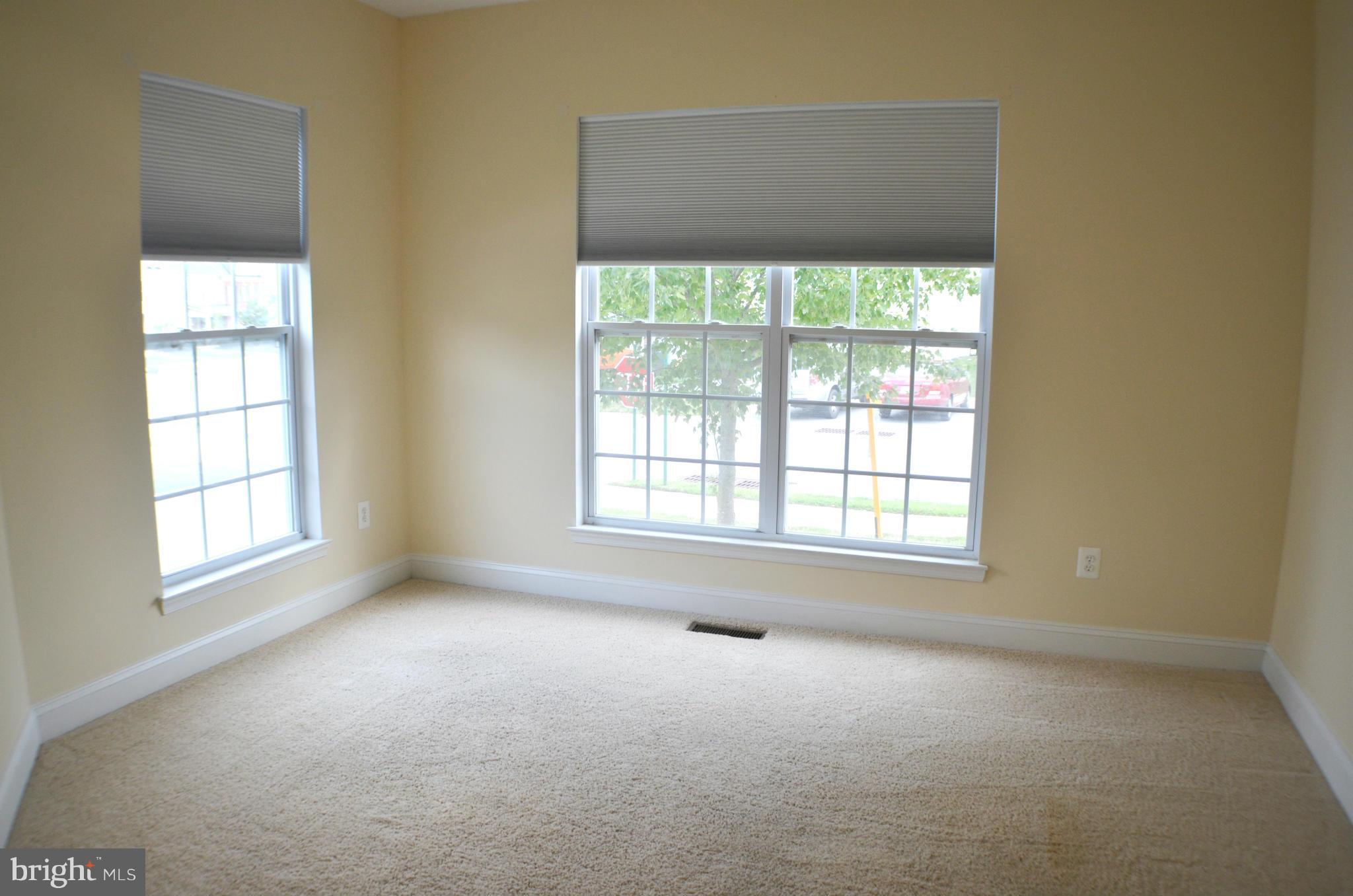 DAHLIA PARK OF WILDEWOOD - Residential Lease