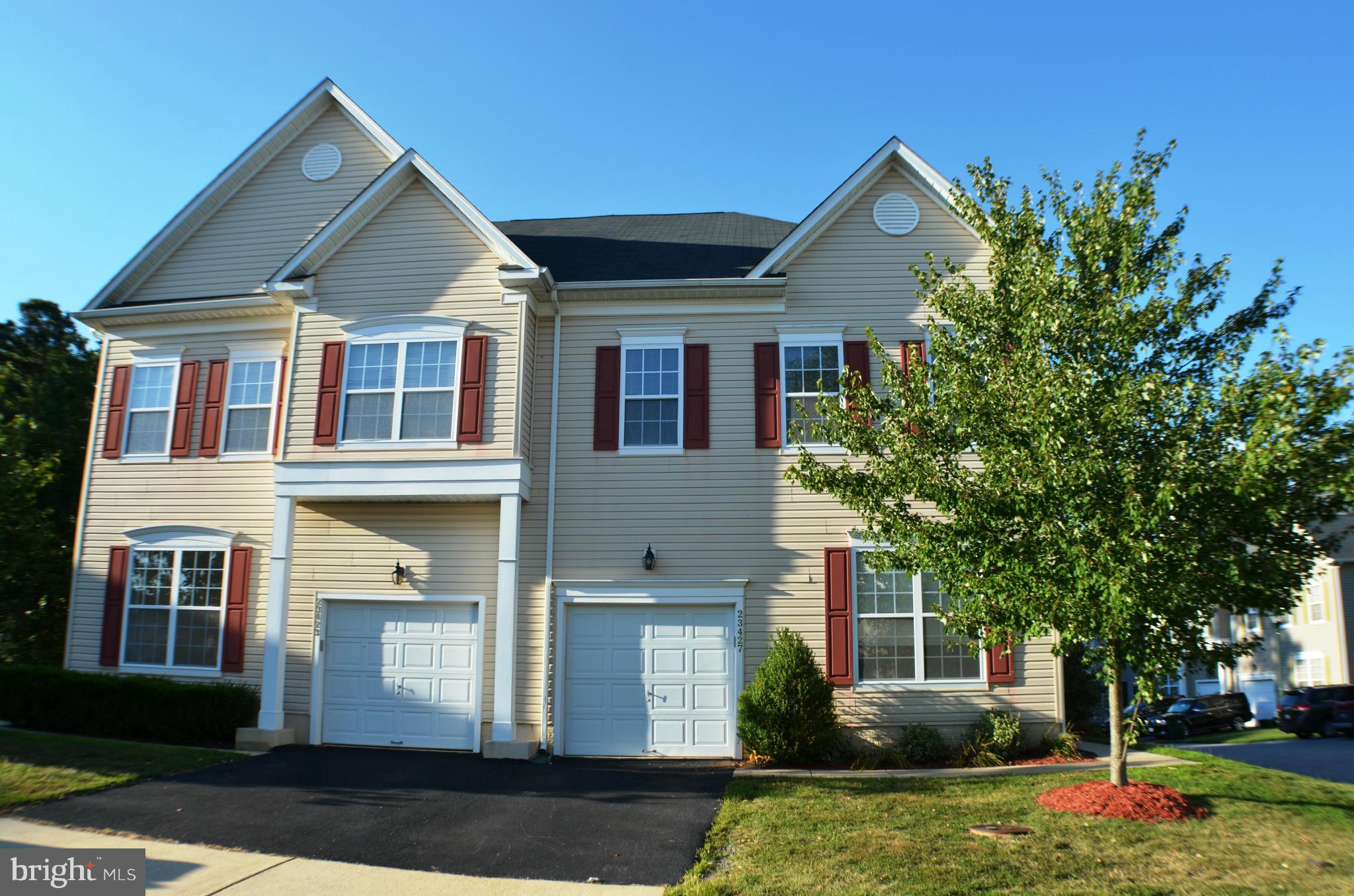 DAHLIA PARK OF WILDEWOOD - Residential Lease