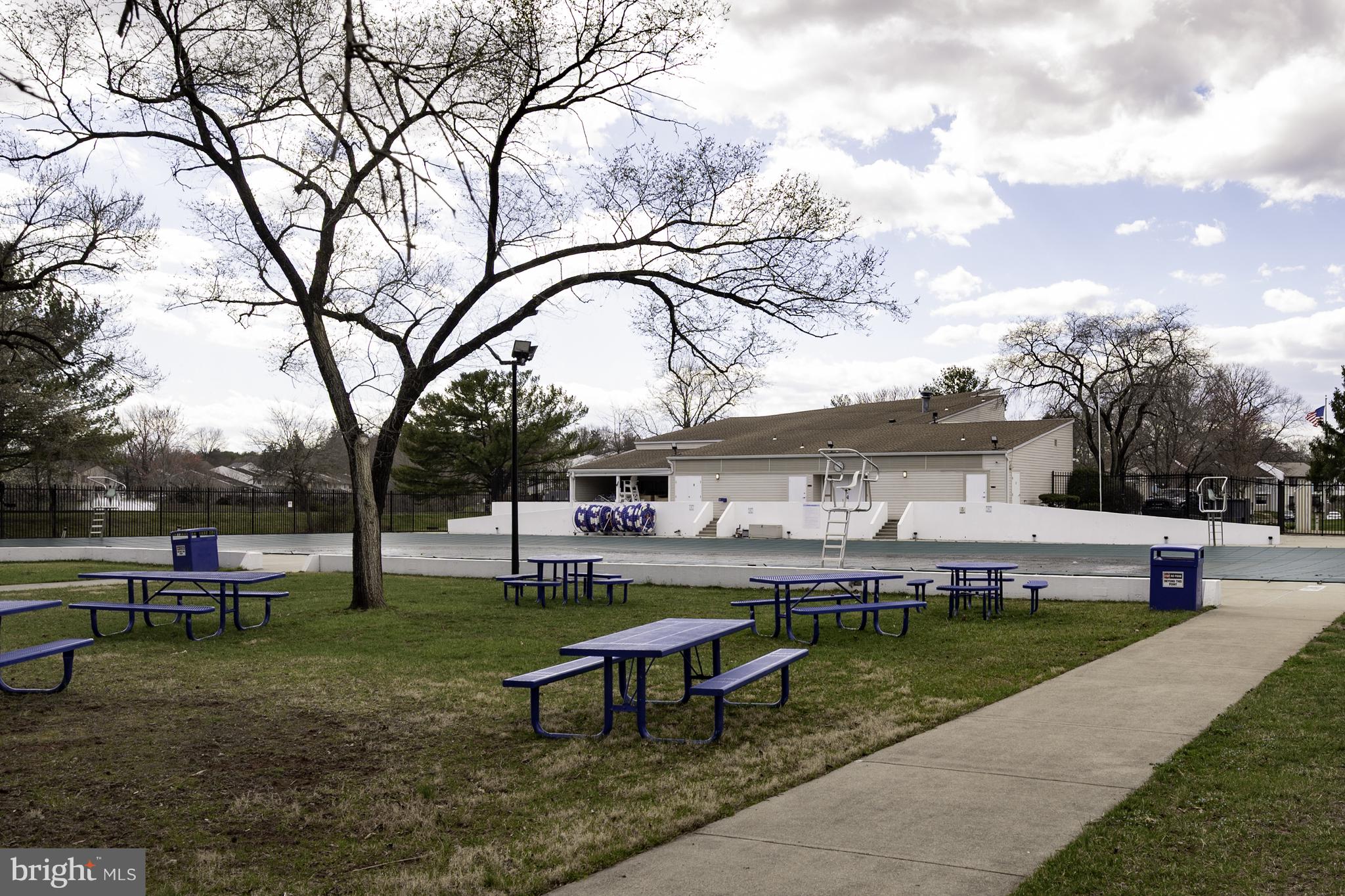 SUGARLAND RUN - Residential