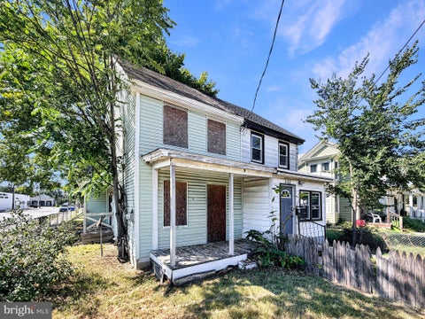 Townhouse For Sale - 500 N 2nd Street<br/> Cumberland County, MILLVILLE, NJ 08332