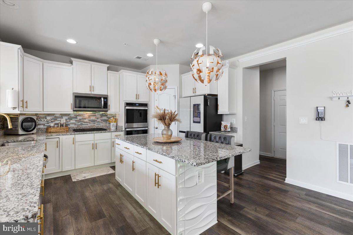 SMITH HOME FARM - Residential